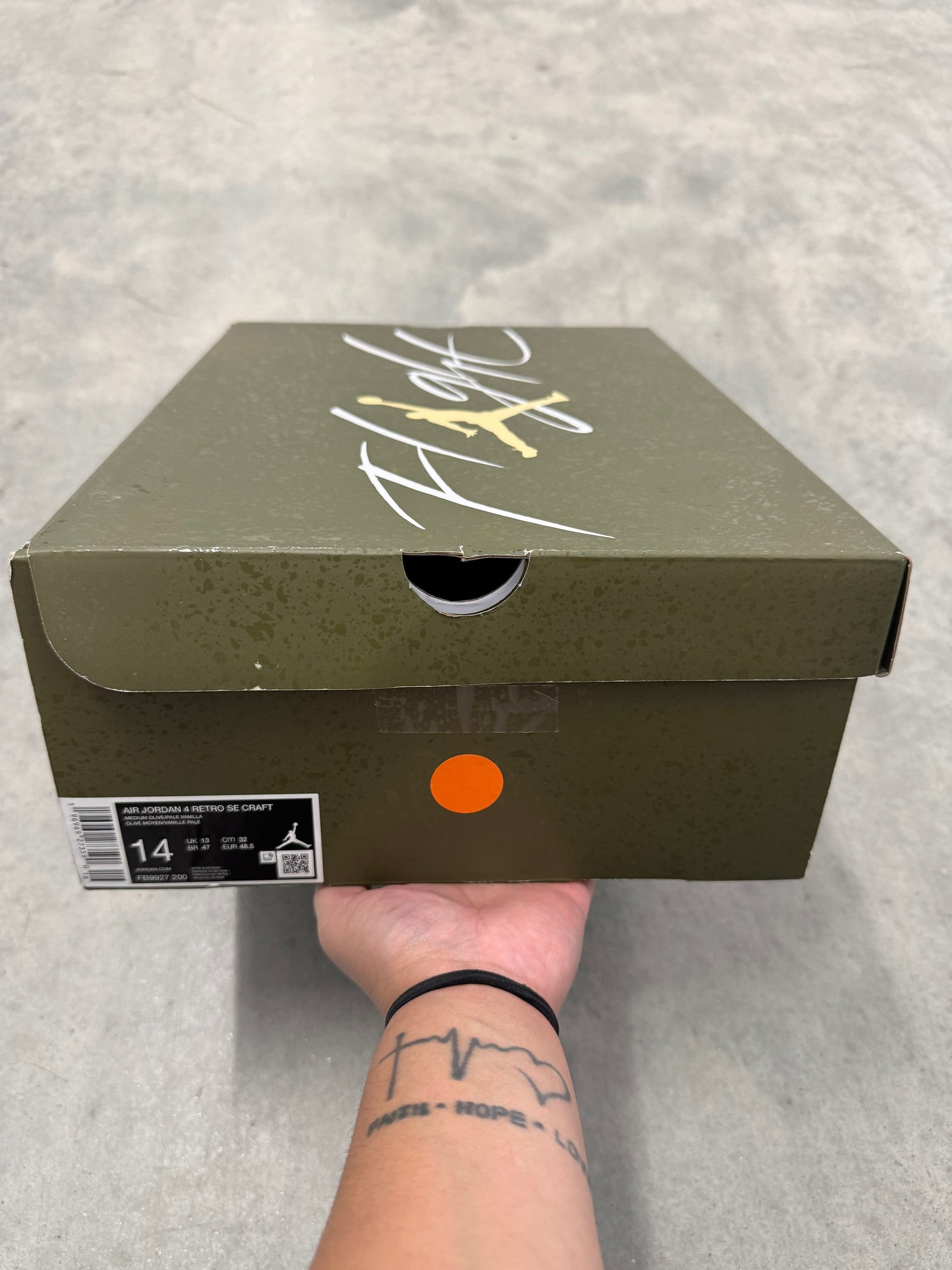 JORDAN 4 SE CRAFT “ Olive “