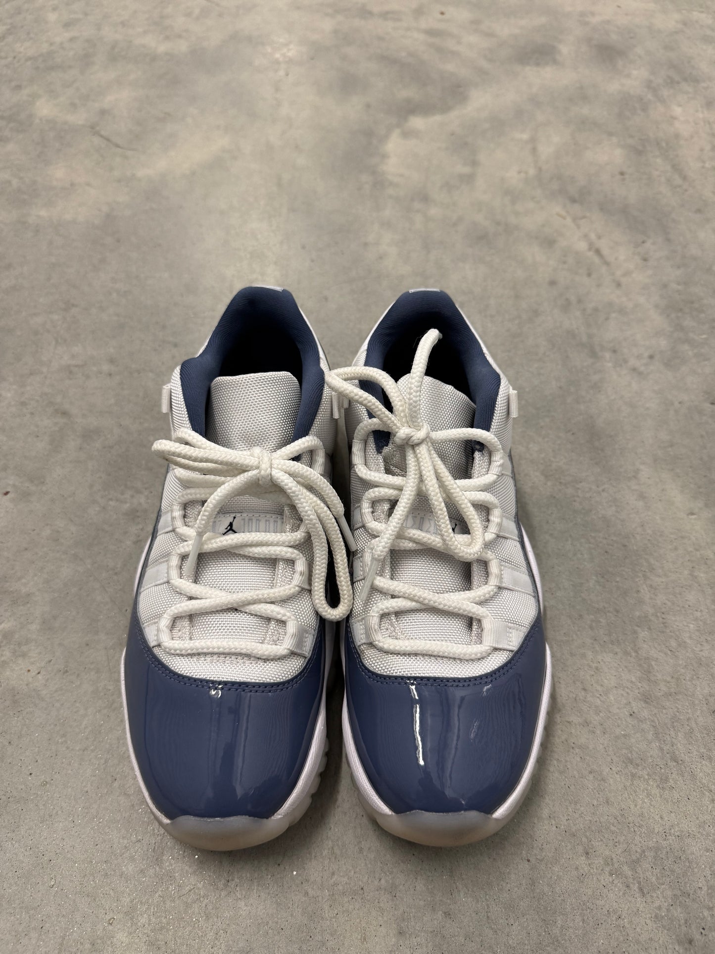 JORDAN 11 LOW “ Diffused Blue “