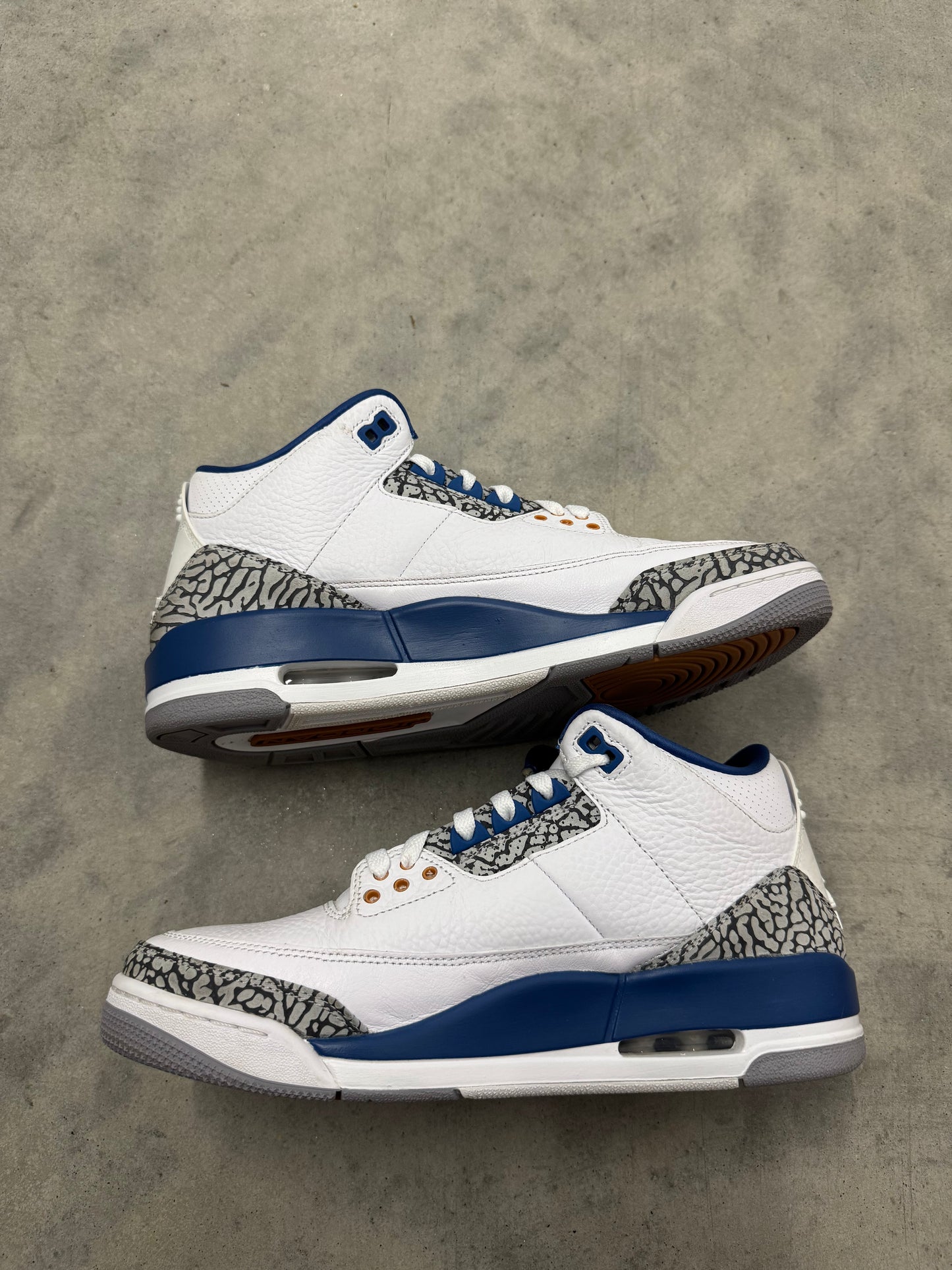 JORDAN 3 “ Wizards “