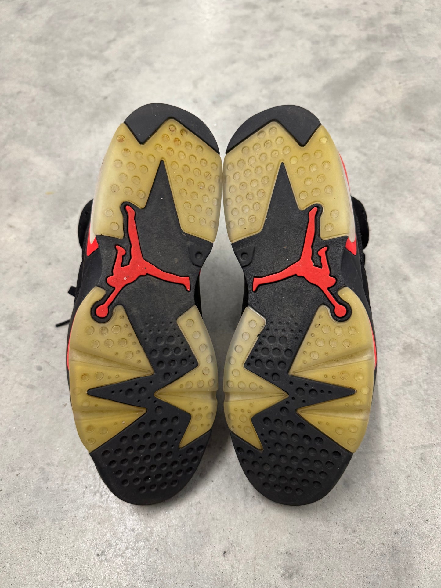 JORDAN 6 “ Infrared “