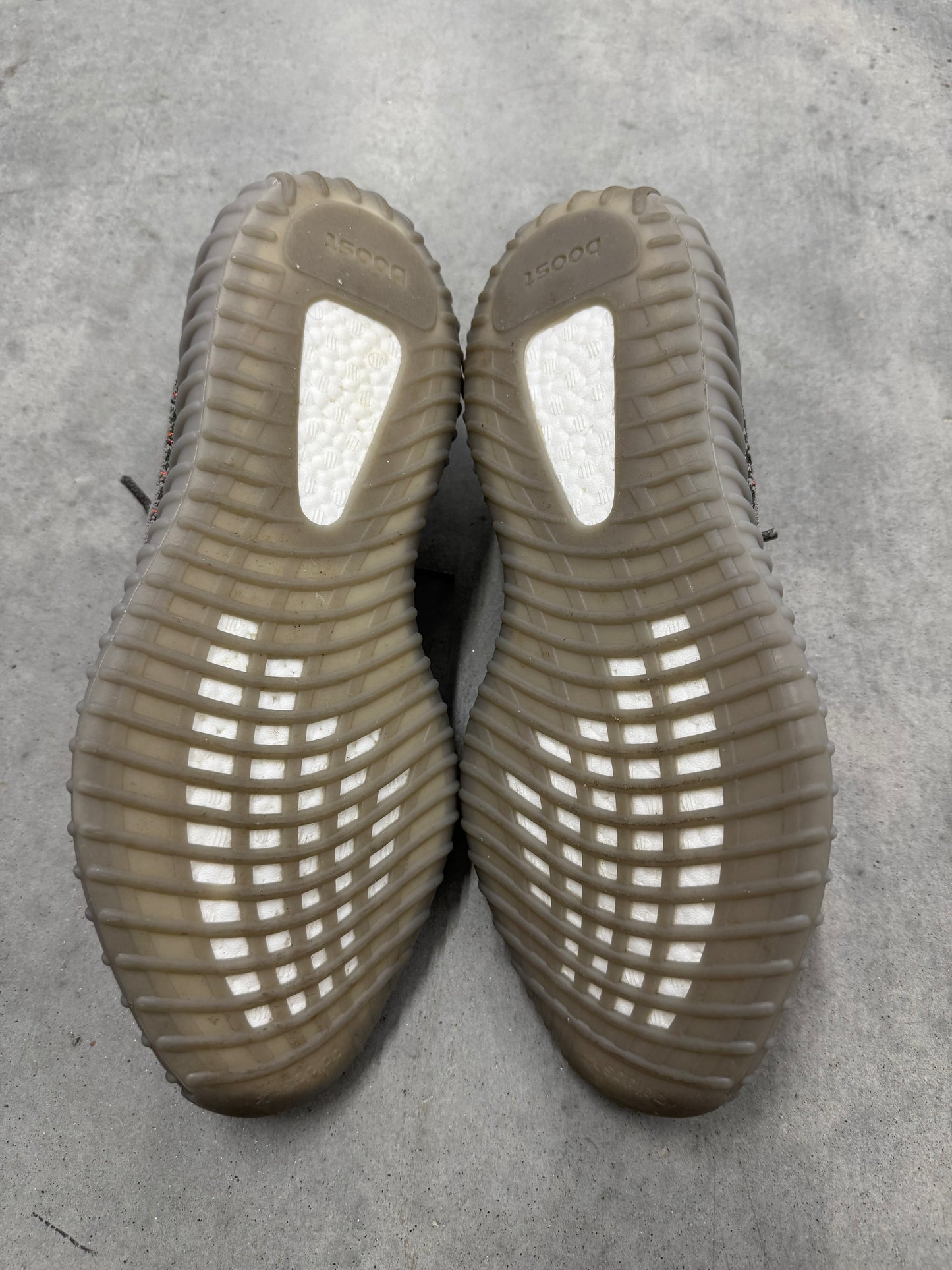 YEEZY BOOST 350 V2 “ Beluga Reflective “
