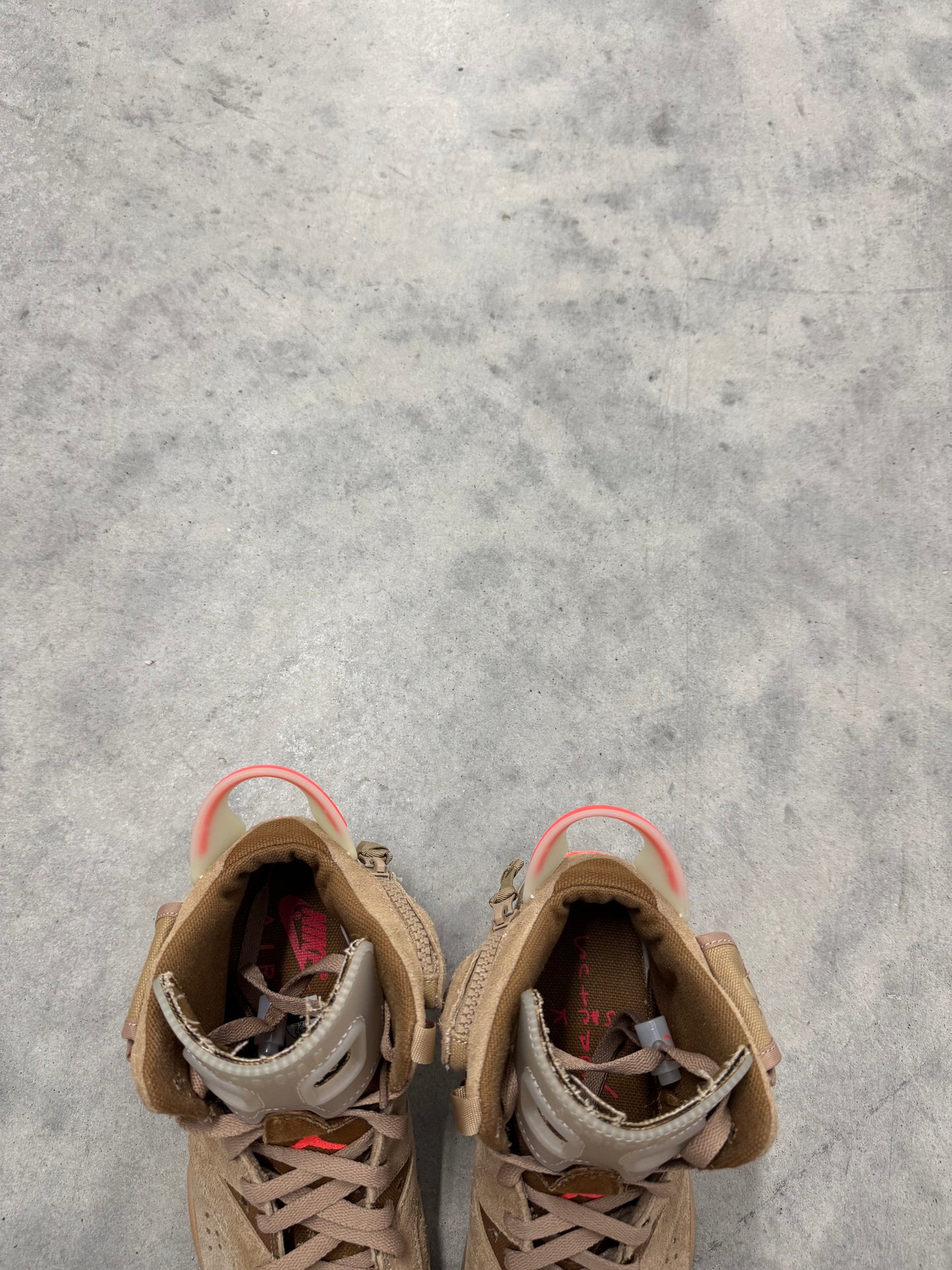 TRAVIS SCOTT JORDAN 6 “ British Khaki “