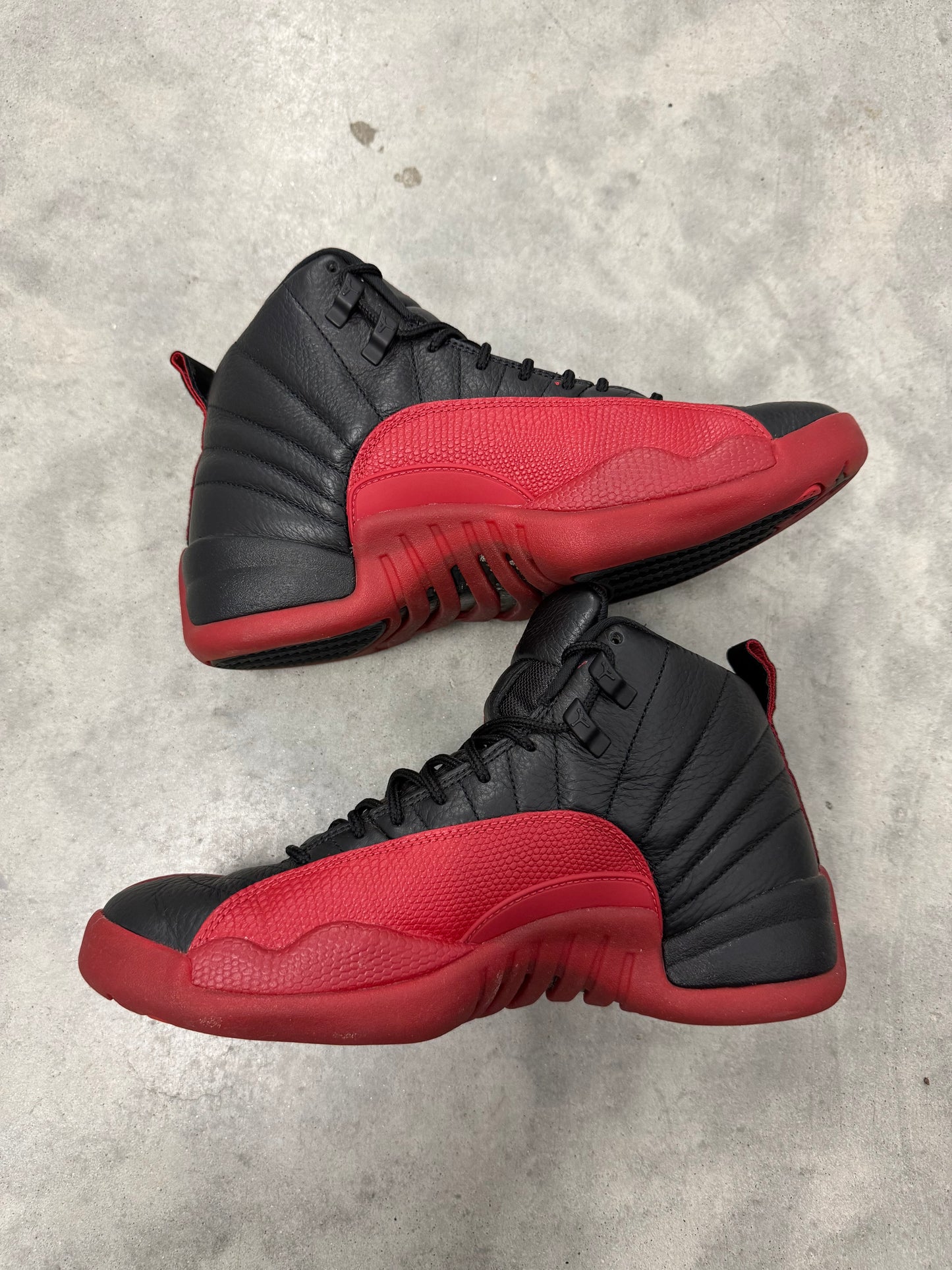 JORDAN 12 “ Flu Fame “