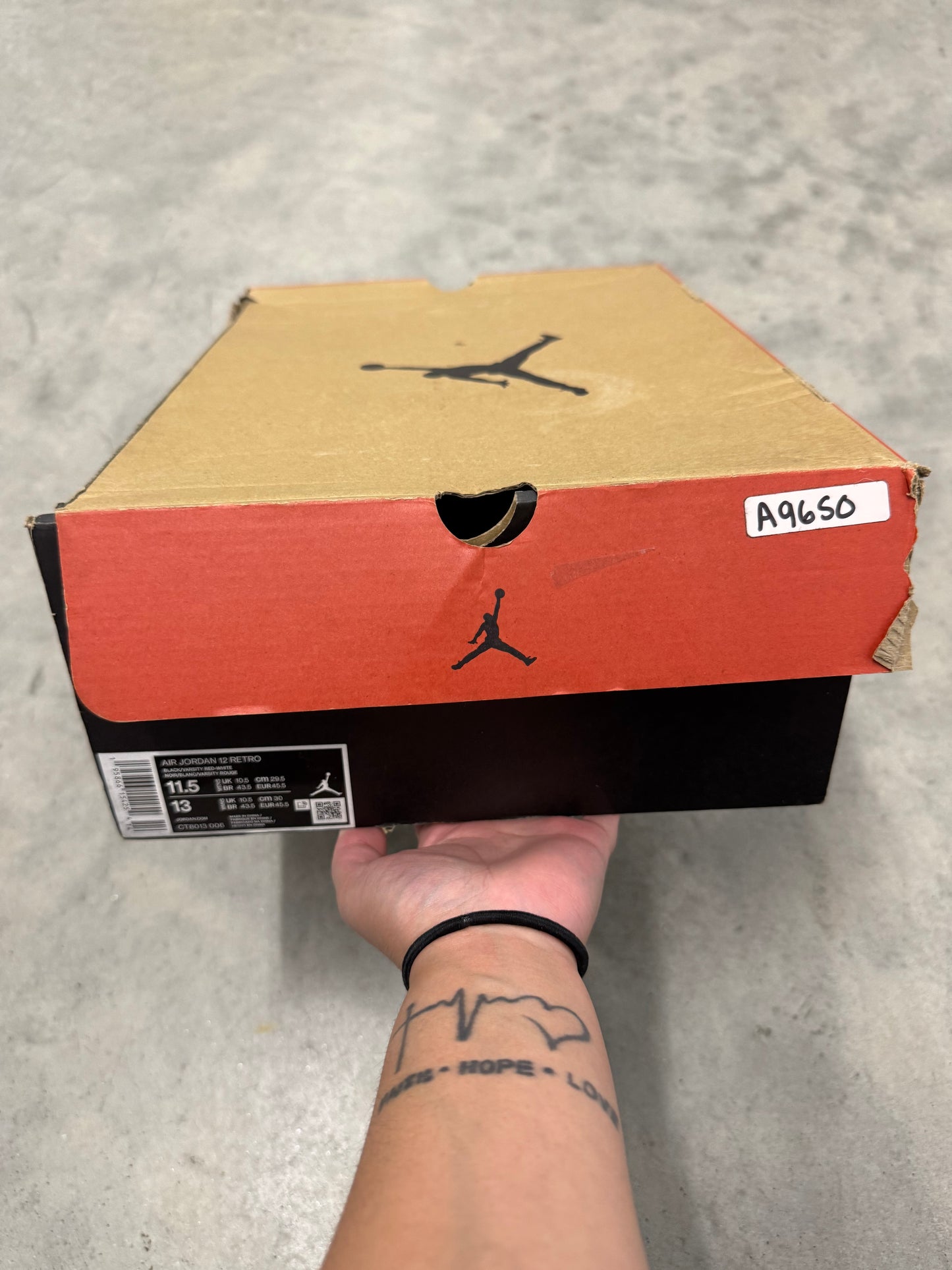 JORDAN 12 “ Playoff “