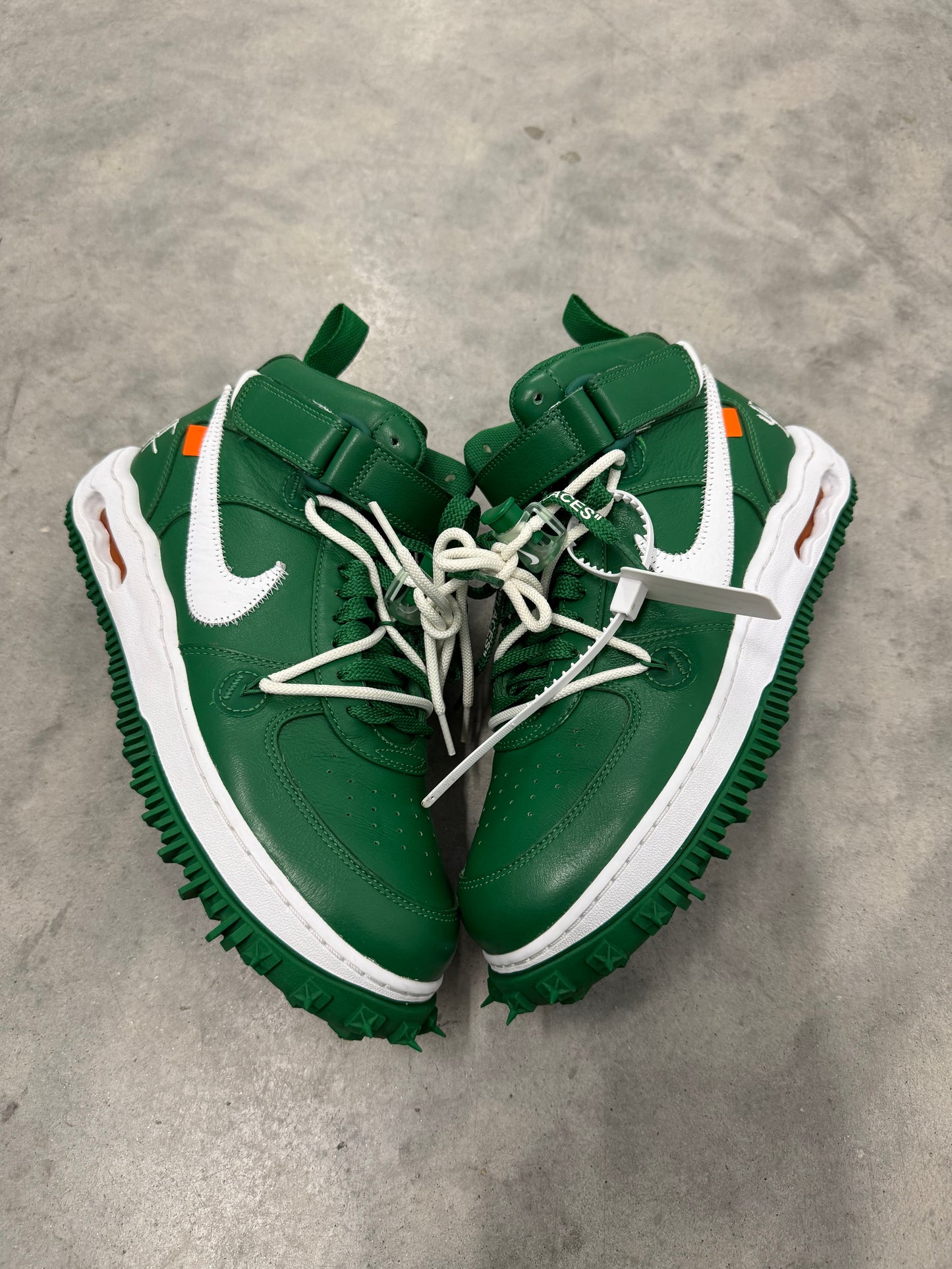 OFF-WHITE AIR FORCE 1 MID “ Pine Green “