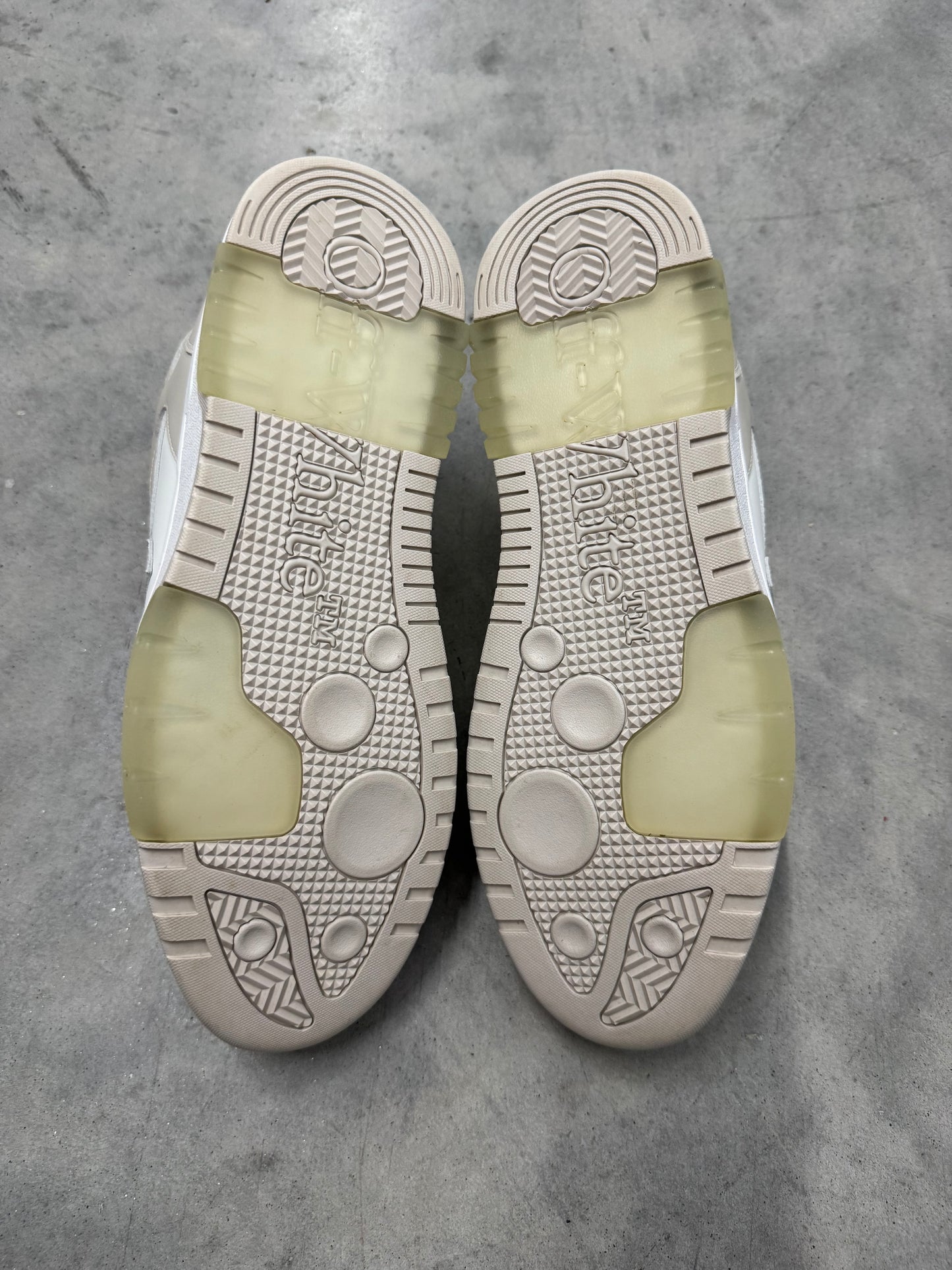 OFF-WHITE OUT OF OFFICE “ Beige “