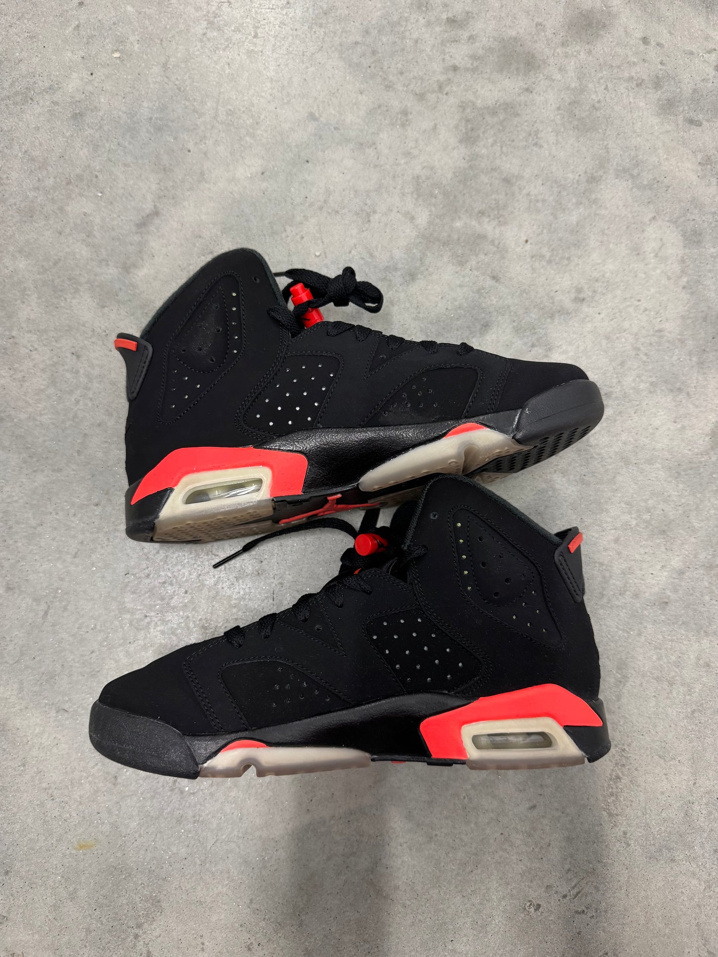 JORDAN 6 “ Infrared “