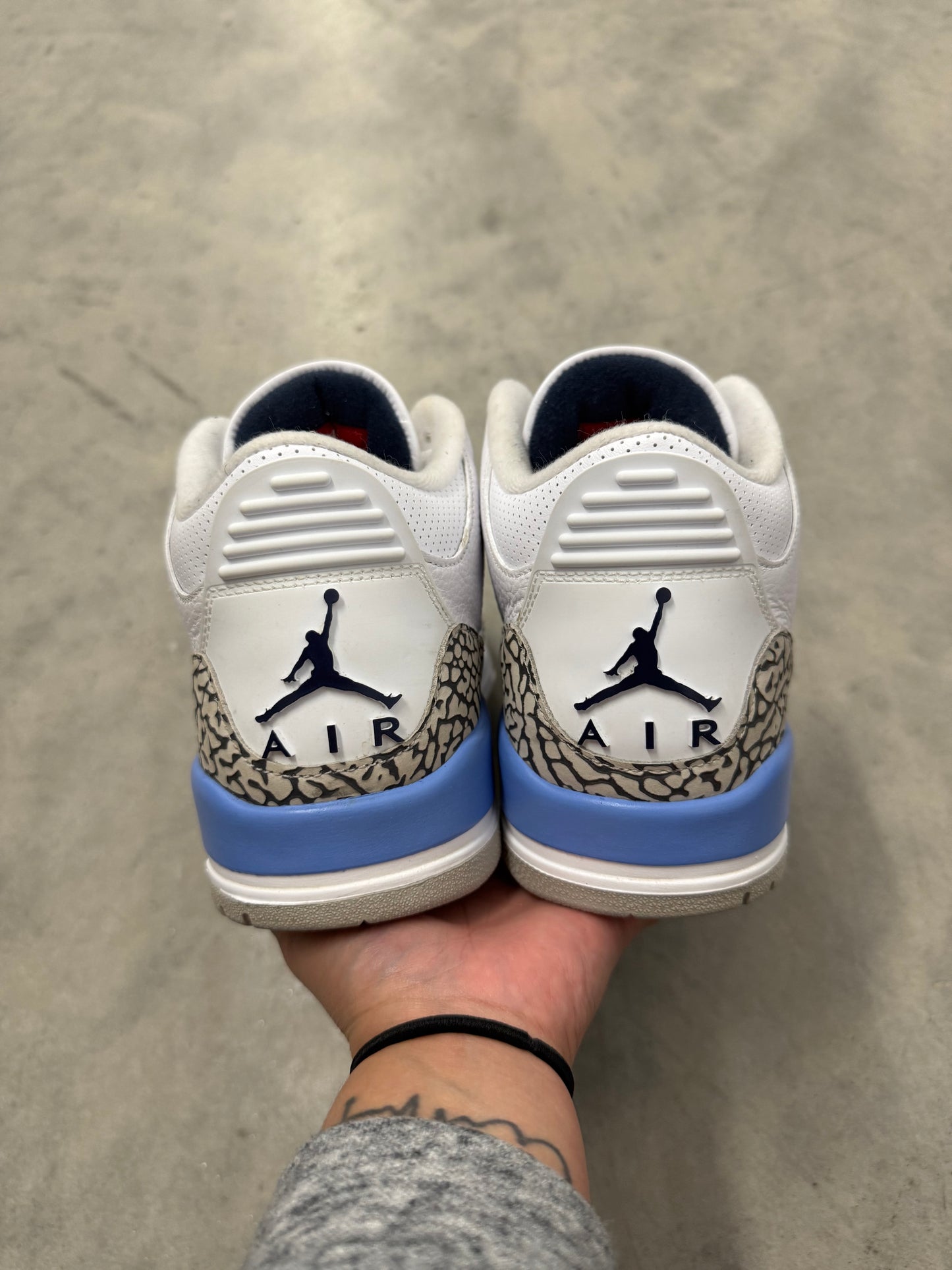 JORDAN 3 “ UNC “
