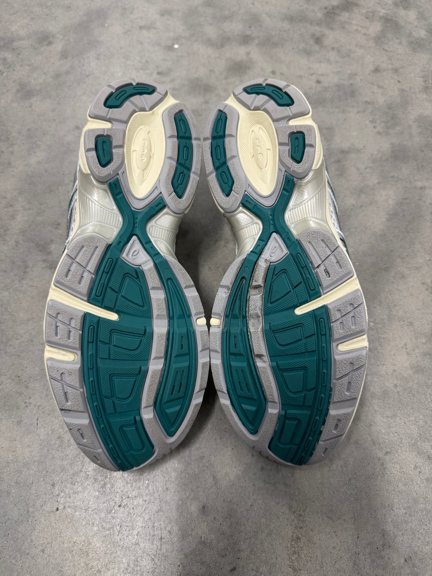 ASICS GEL-1130 “ White Rainy Lake “