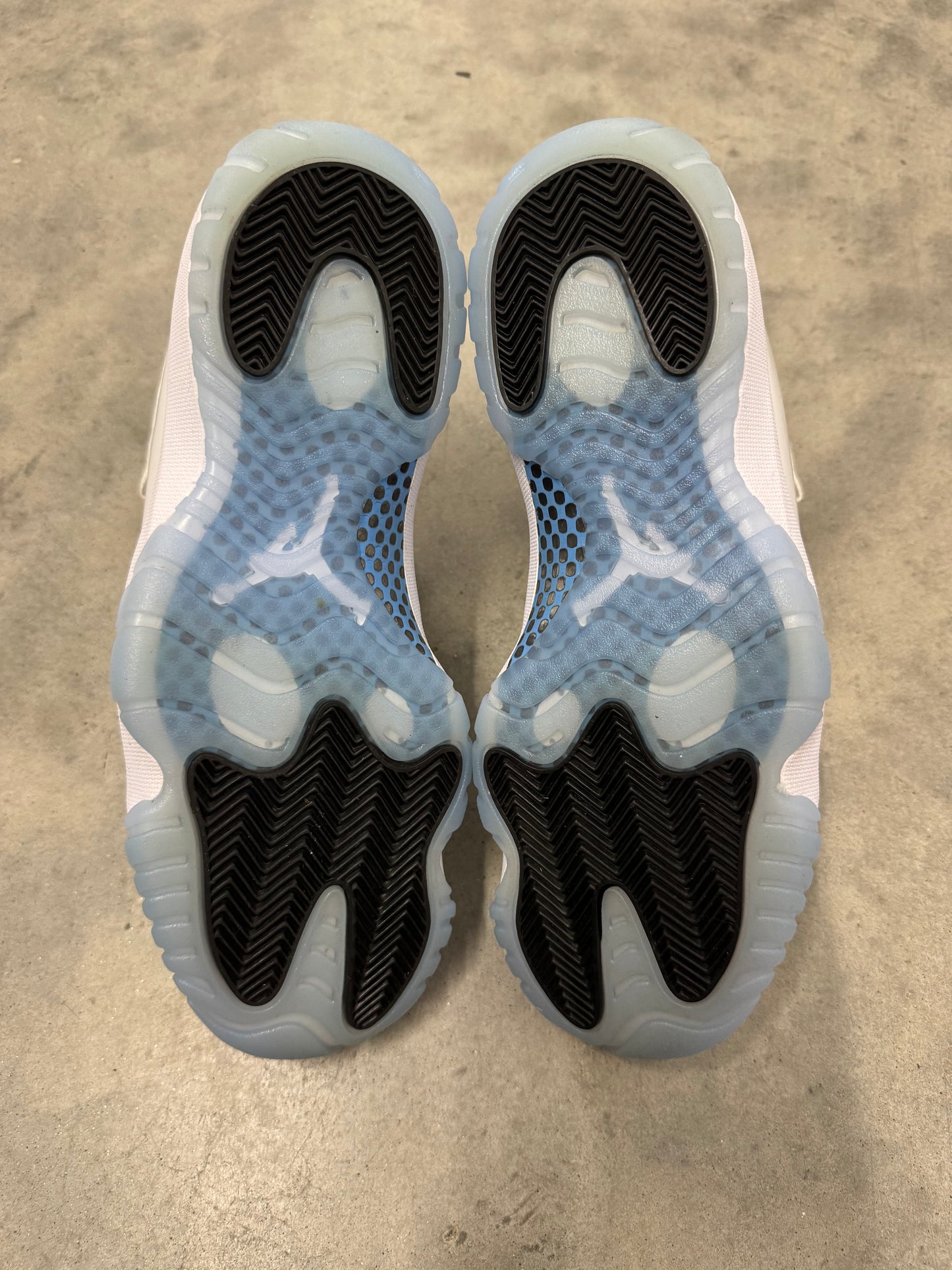 JORDAN 11 “ Legend Blue “
