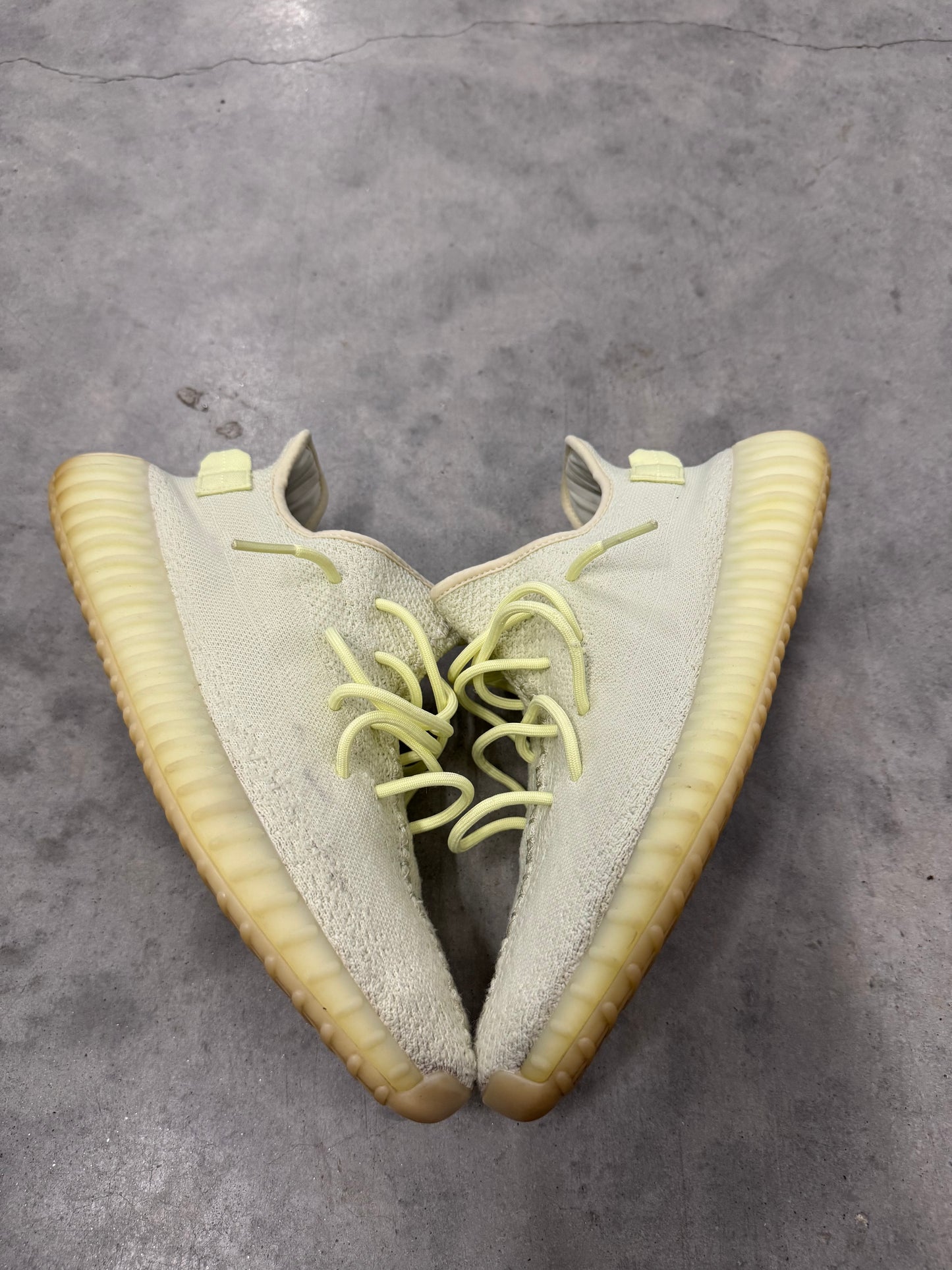 YEEZY 350 “ Butter “