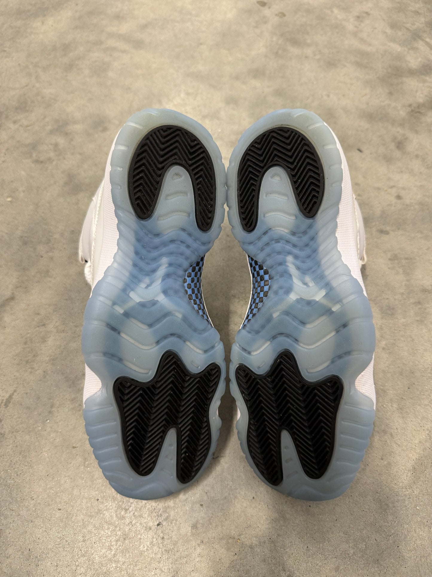 JORDAN 11 “ Legend Blue “