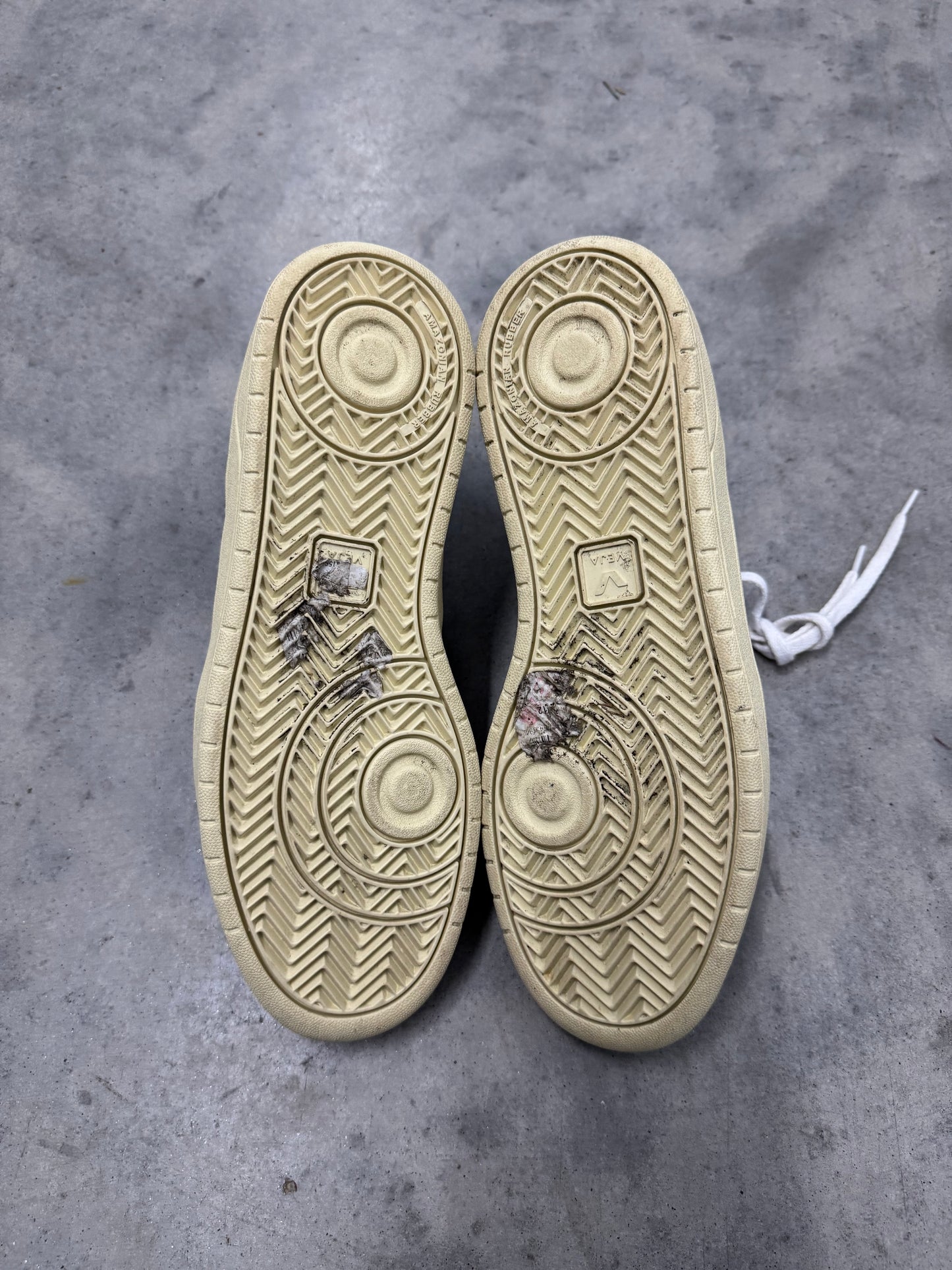 MARNI V-15 VEJA “ Scribble Black “