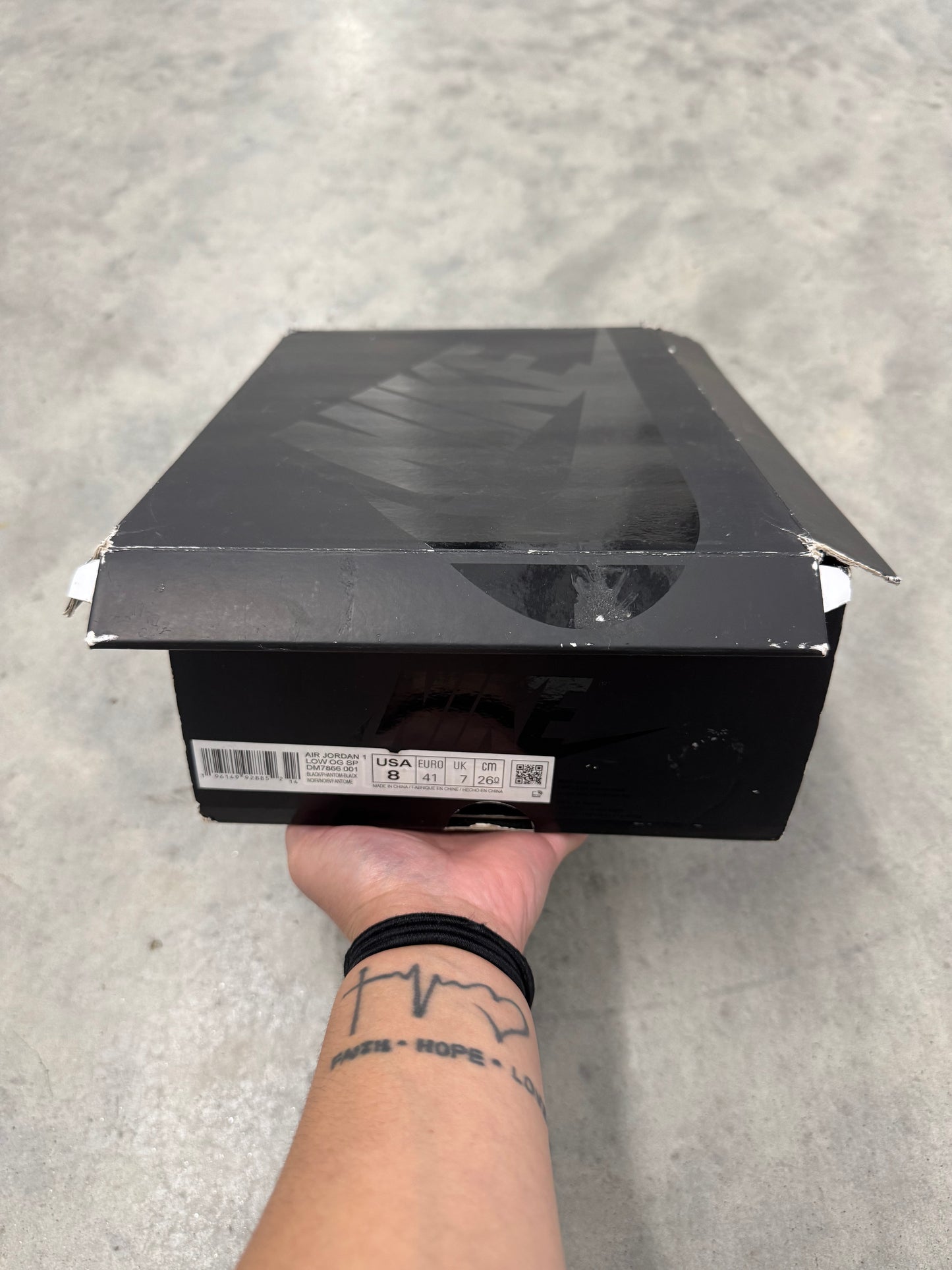 TRAVIS SCOTT JORDAN 1 LOW “ Black Phantom “