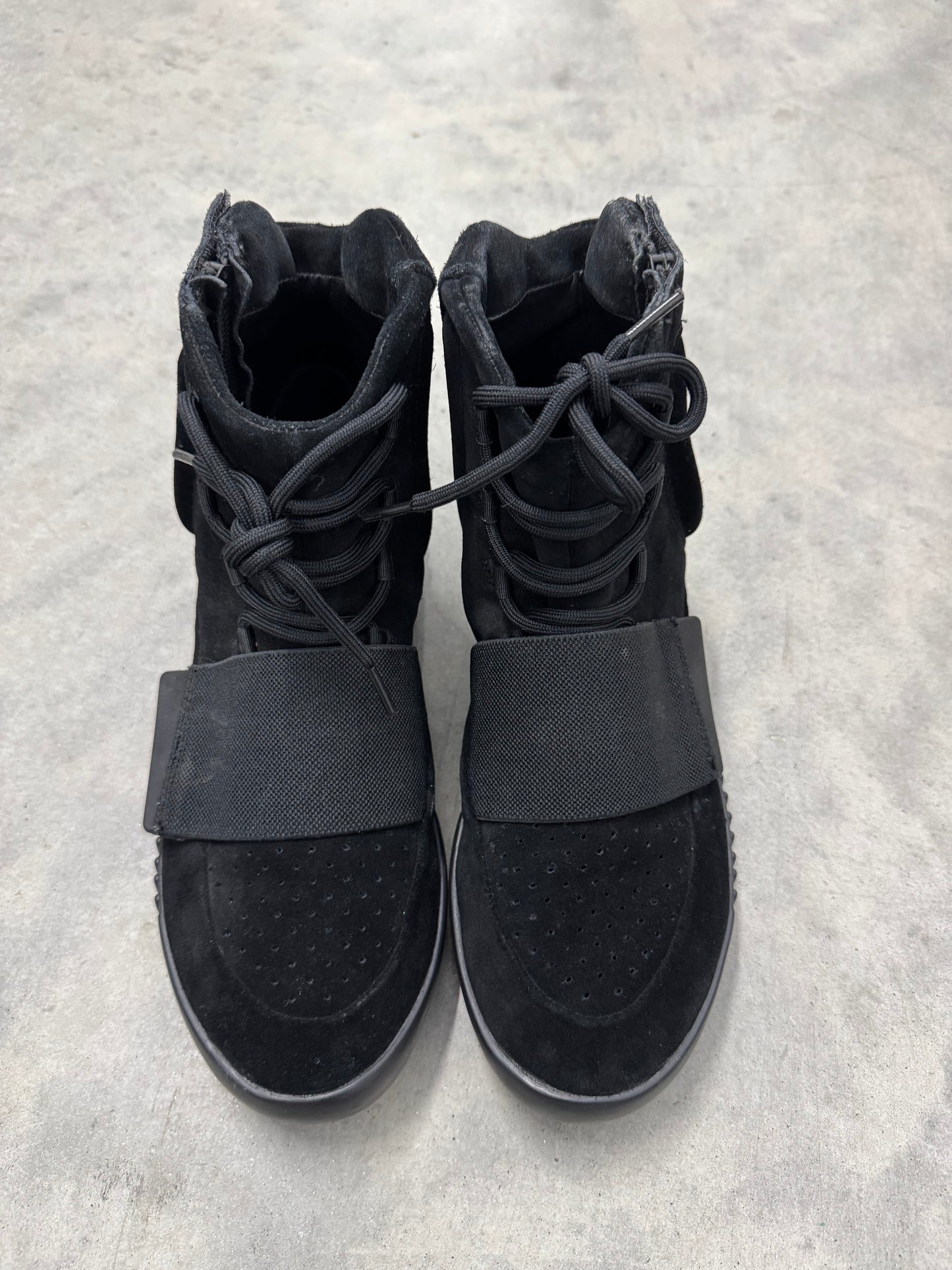 YEEZY 750 “ Triple Black “