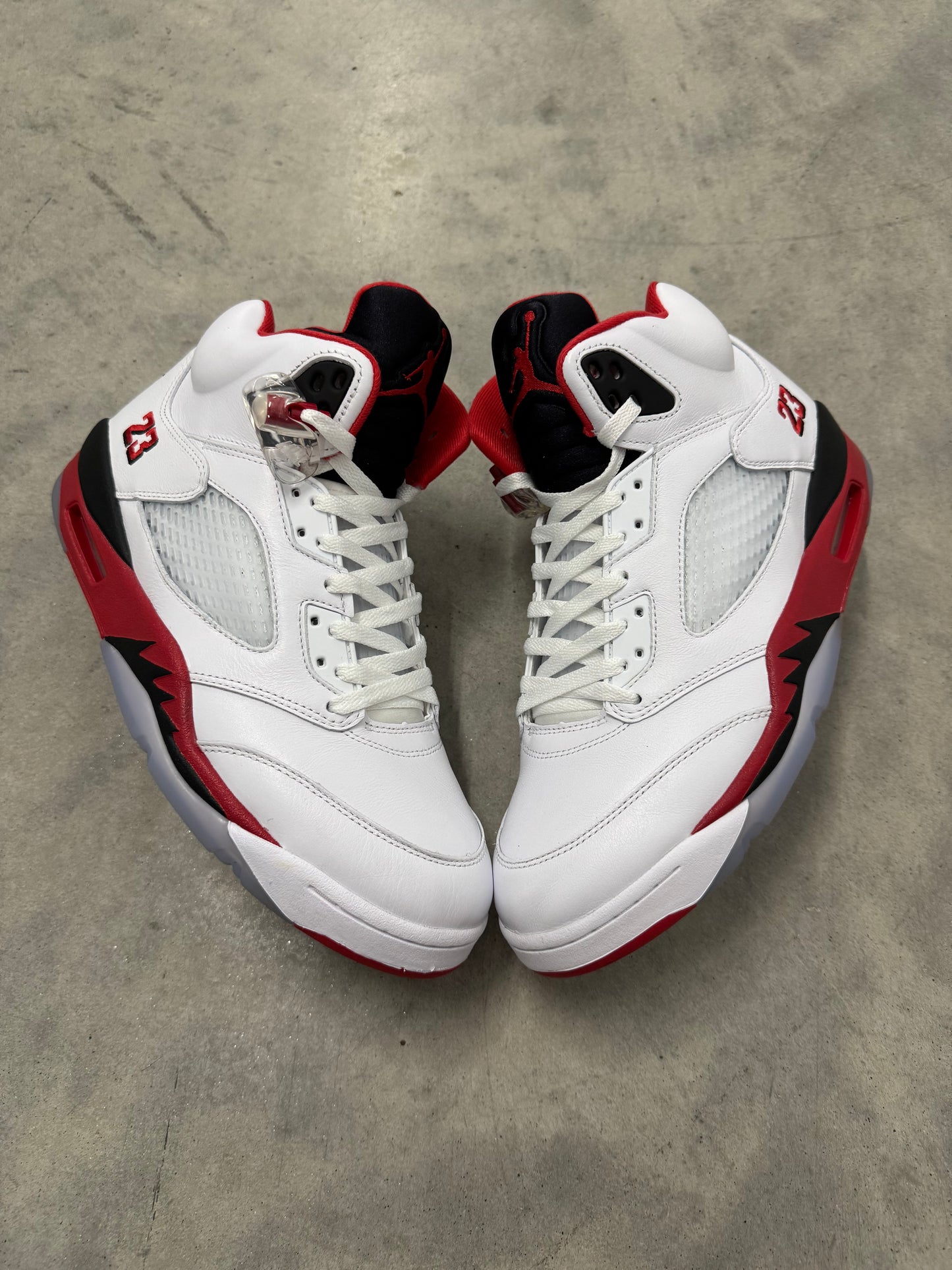 JORDAN 5 “ Fire Red “