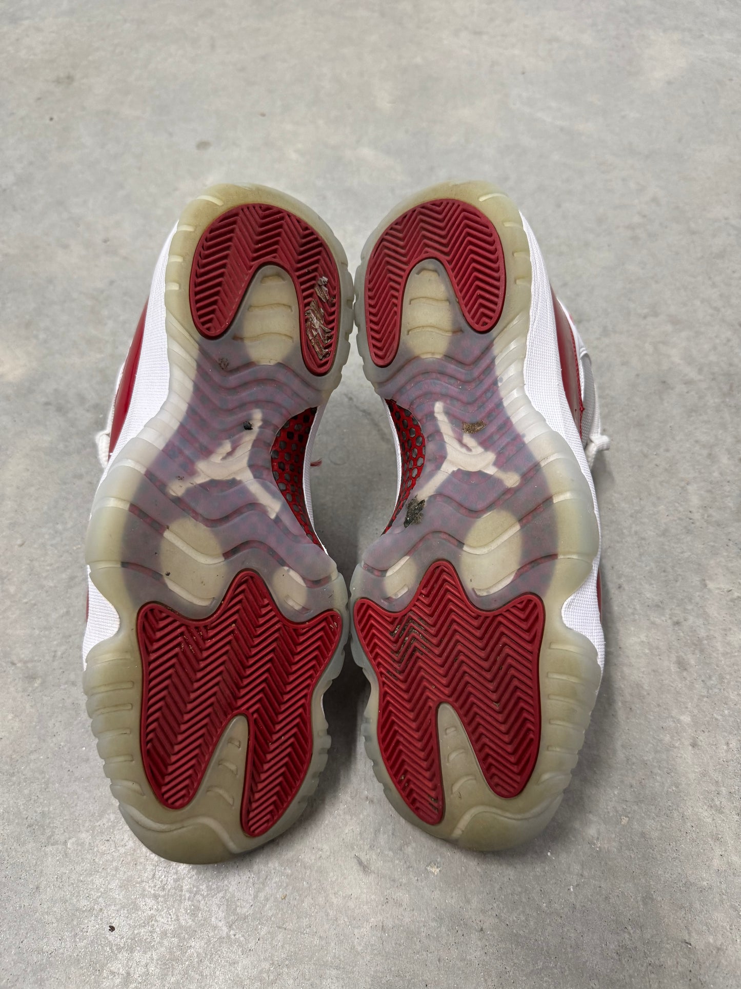 JORDAN 11 “ Cherry “