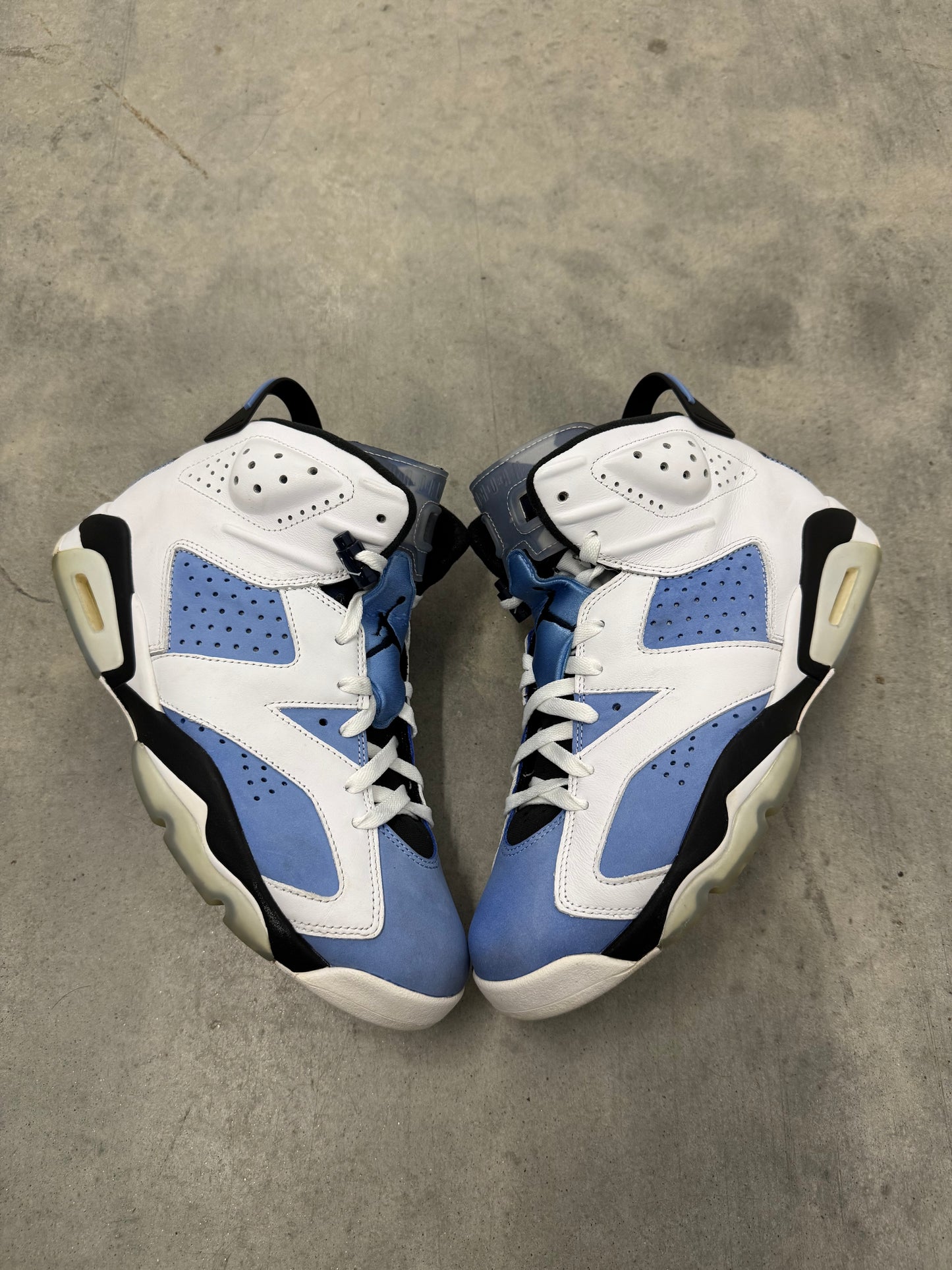 JORDAN 6 “ UNC home “