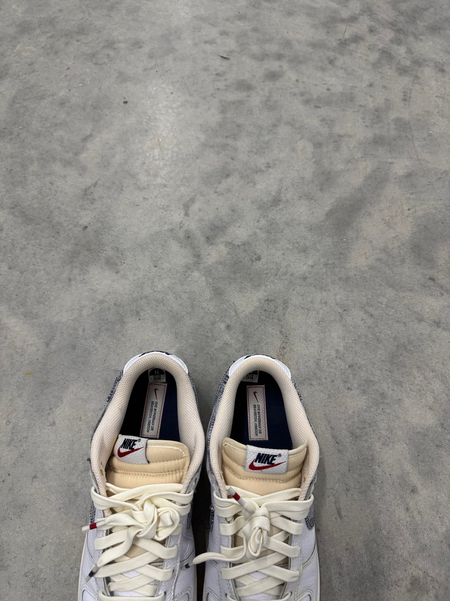 NIKE DUNK LOW “ Washed Denim “