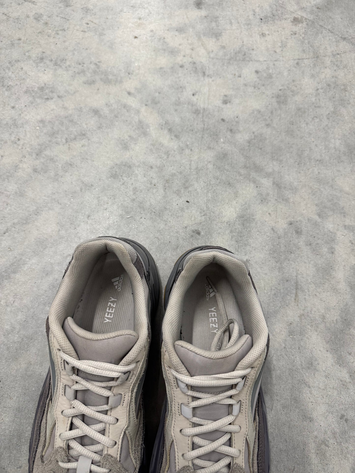 YEEZY BOOST 700 V2 “ Tephra “