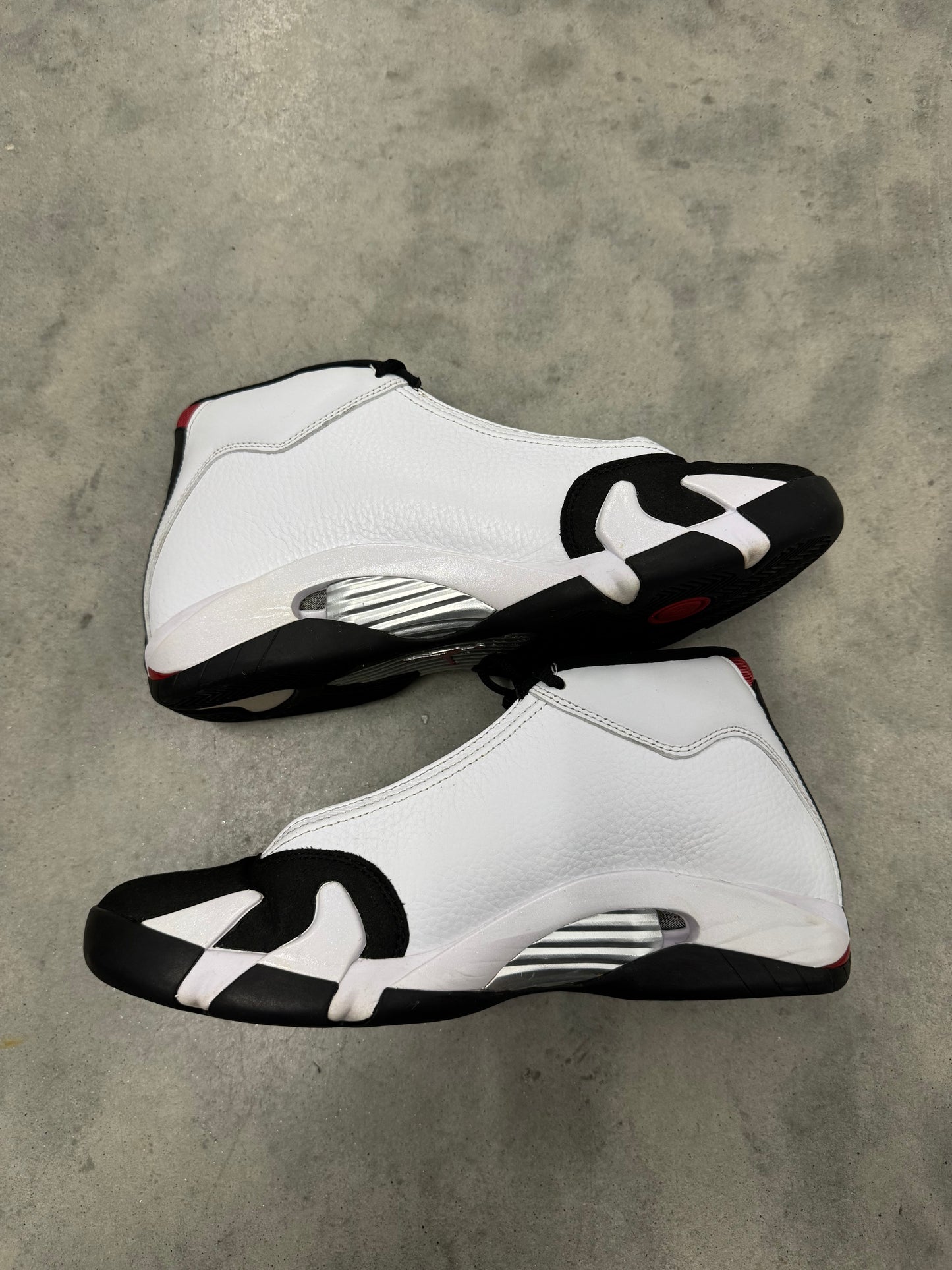 JORDAN 14 “ Black Toe “