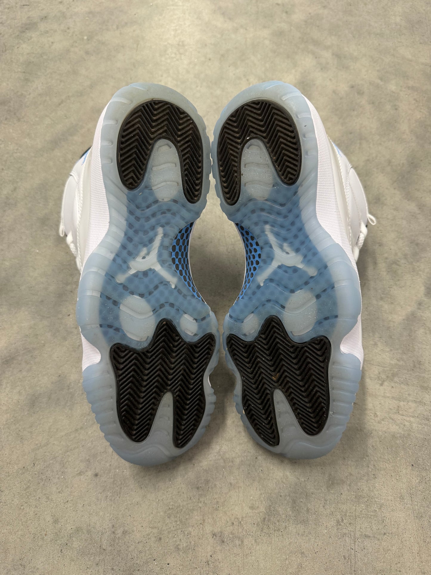 JORDAN 11 “ Legend Blue “
