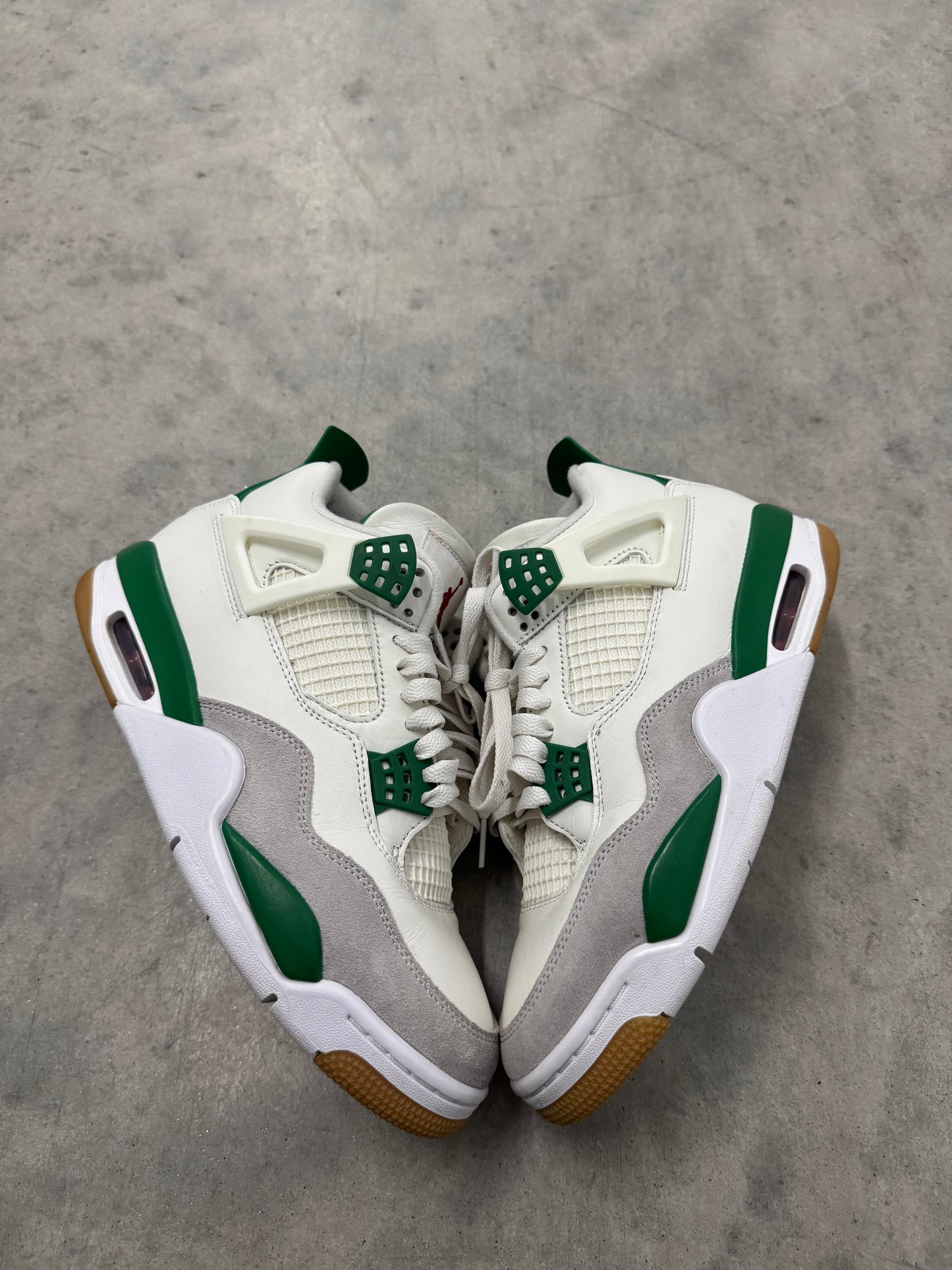 NIKE SB JORDAN 4 “ Pine Green “