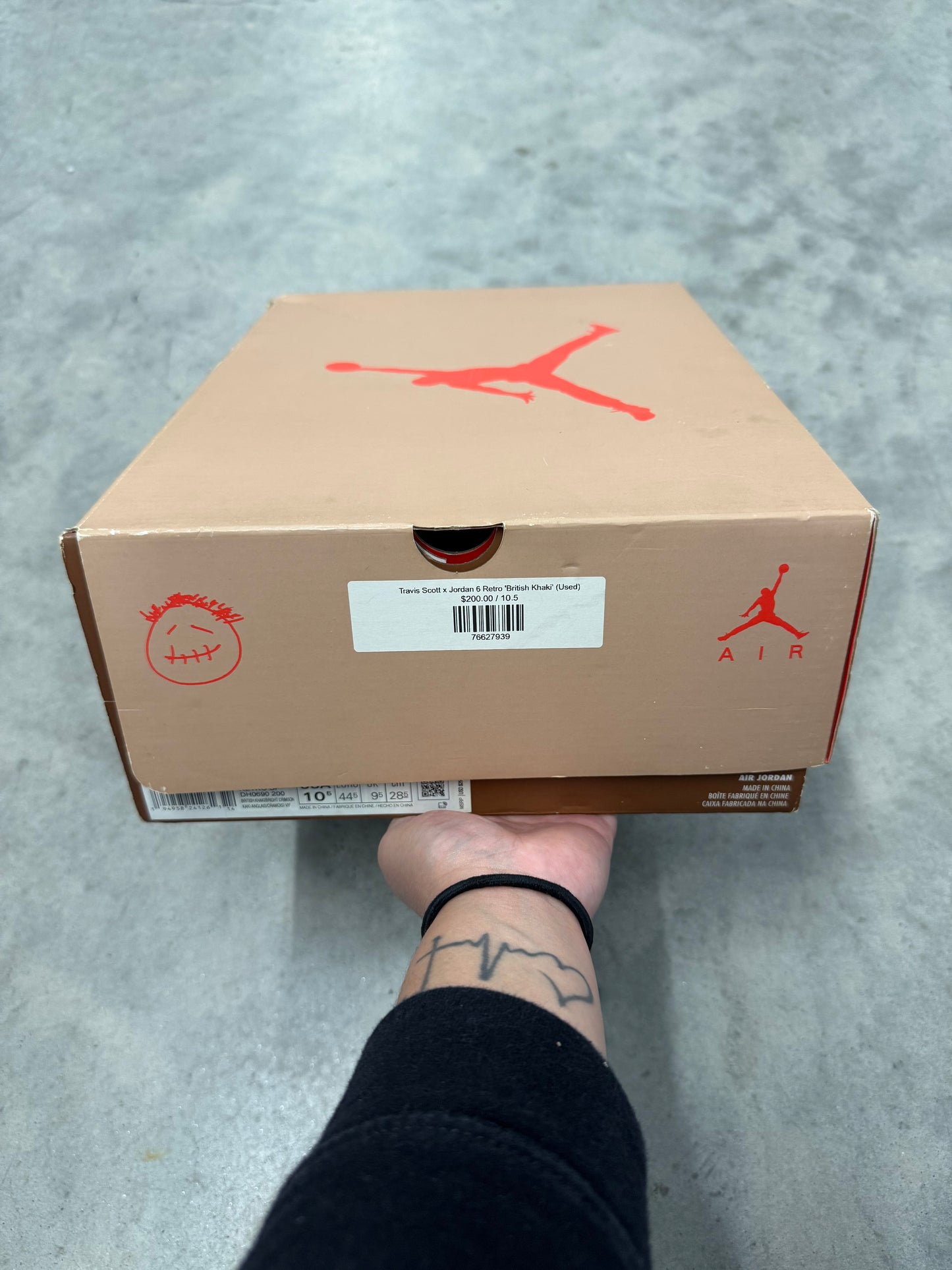 TRAVIS SCOTT JORDAN 6 “ British Khaki “