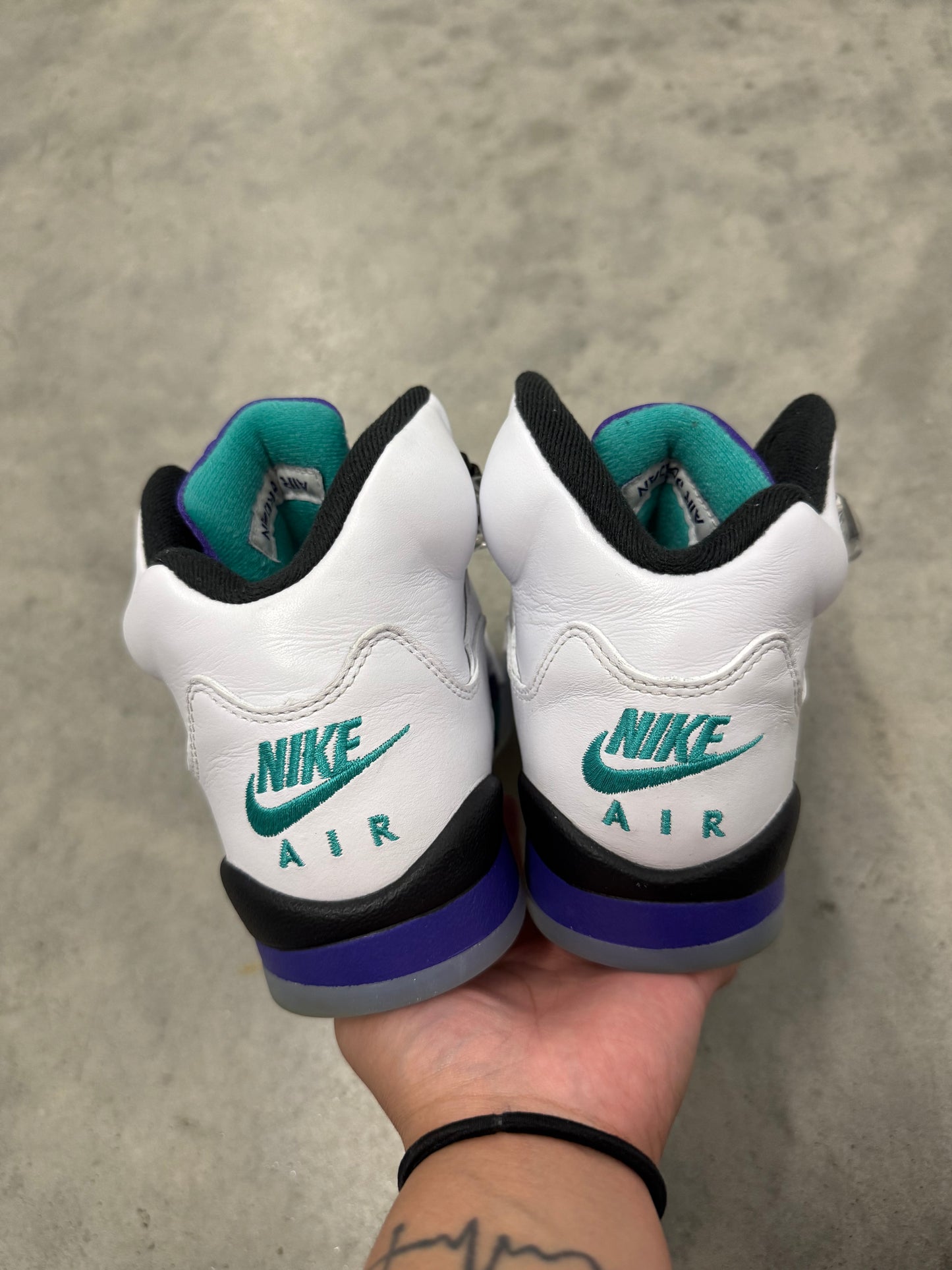 JORDAN 5 “ Grape “