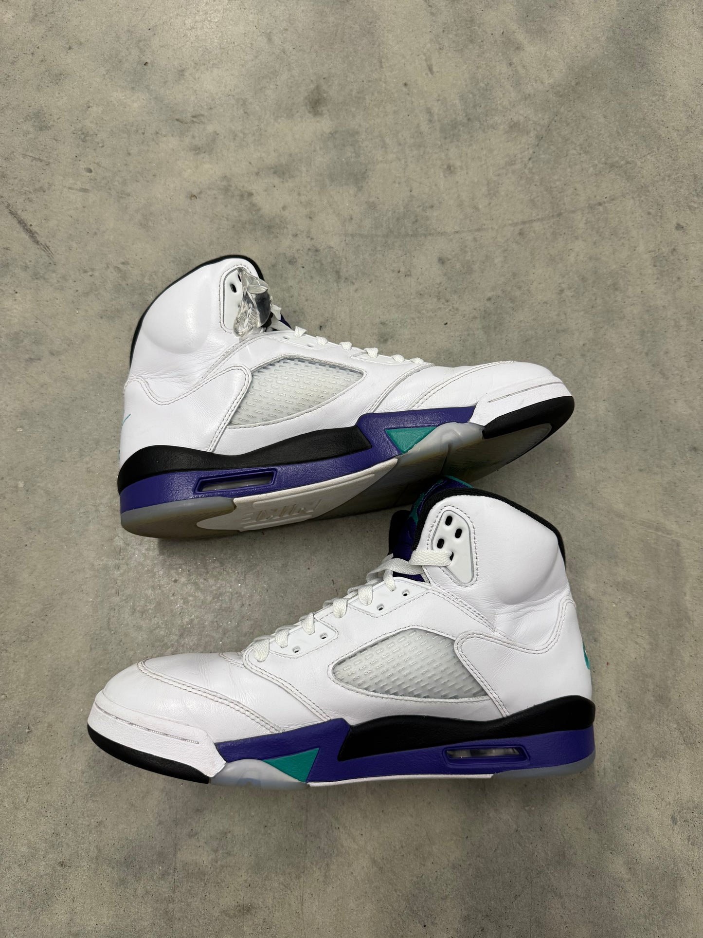 JORDAN 5 “ Grape “