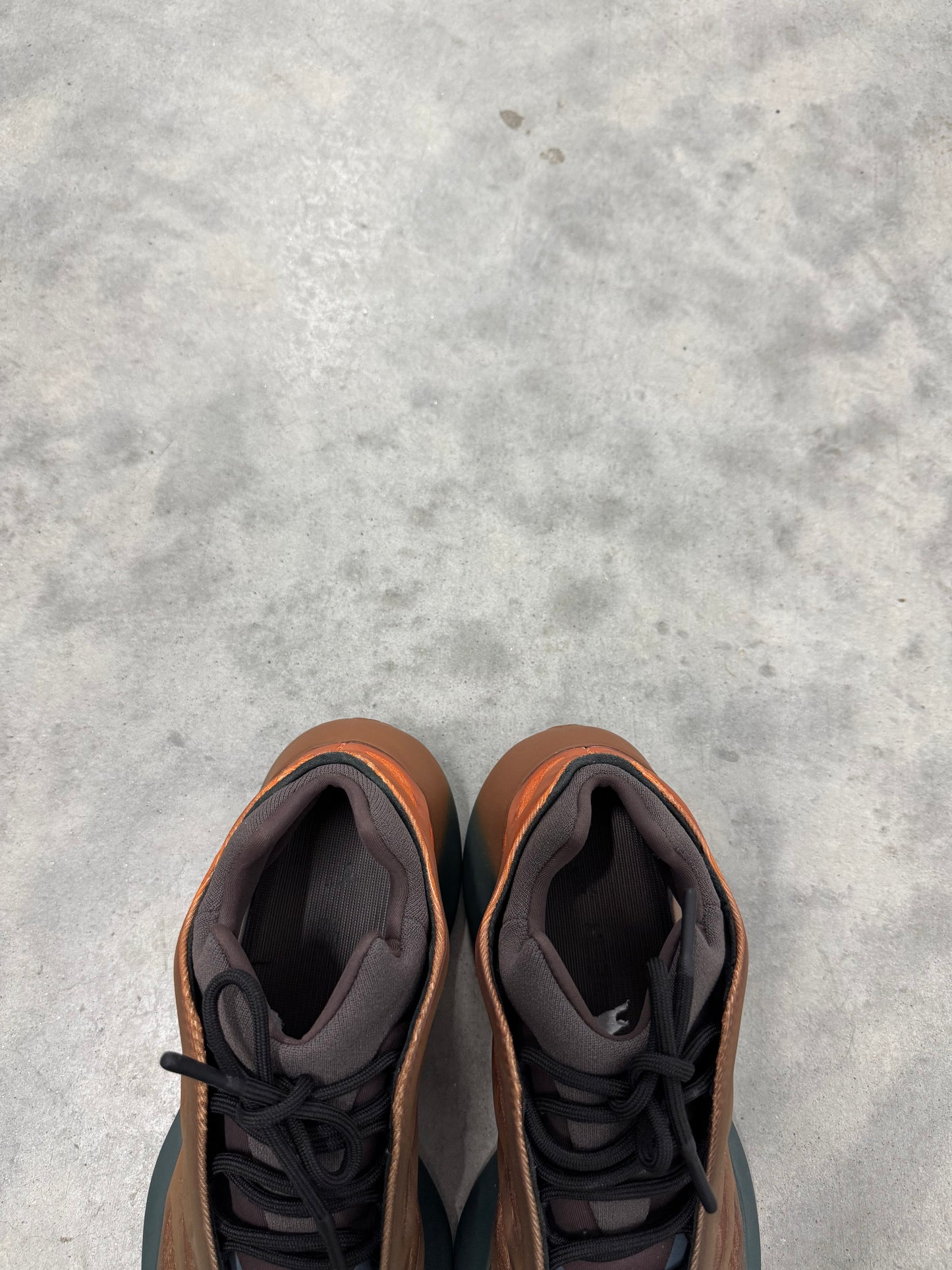 YEEZY 700 “ Copper Fade “