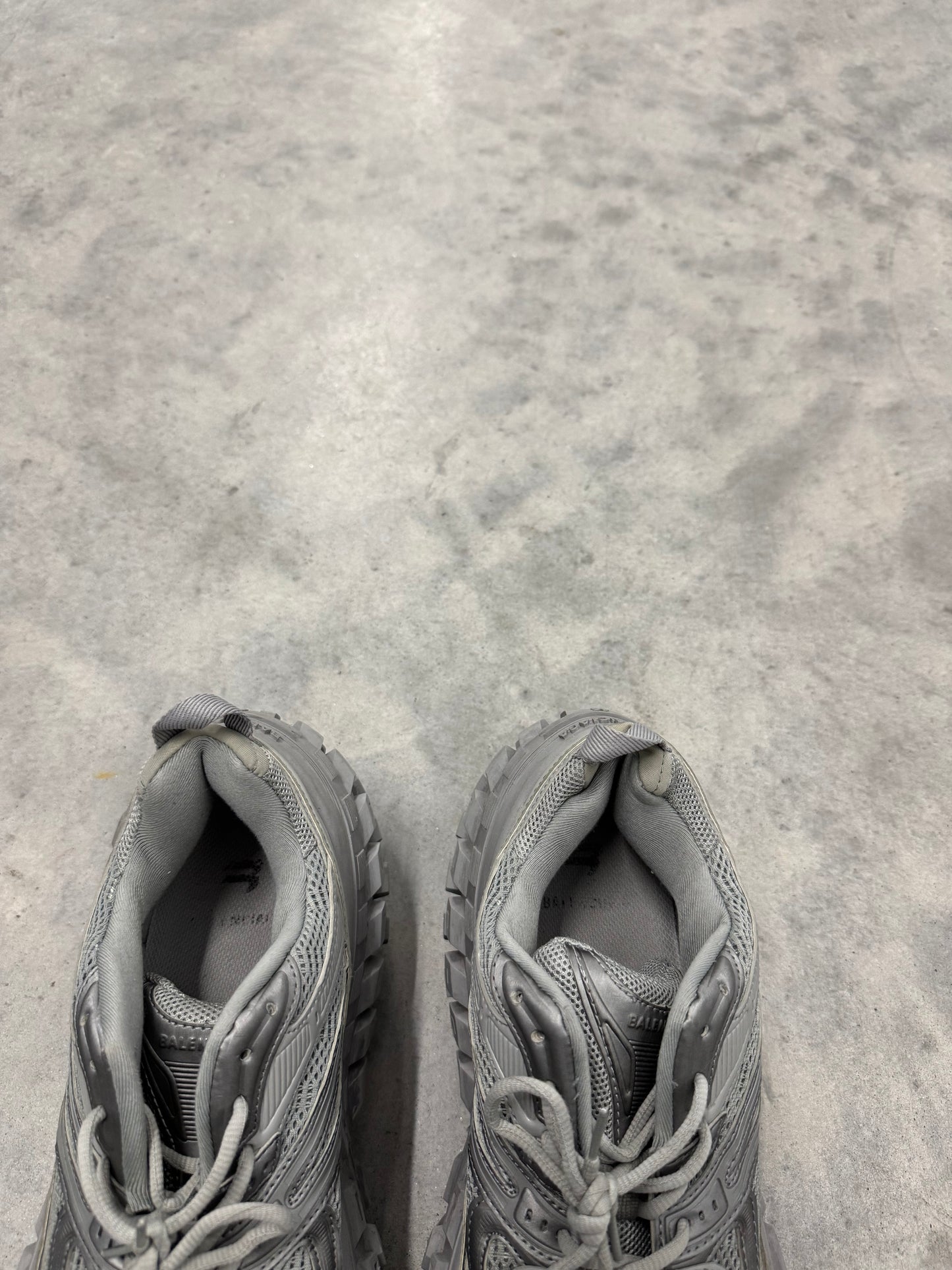 BALENCIAGA DEFENDER SNEAKER “ Grey “