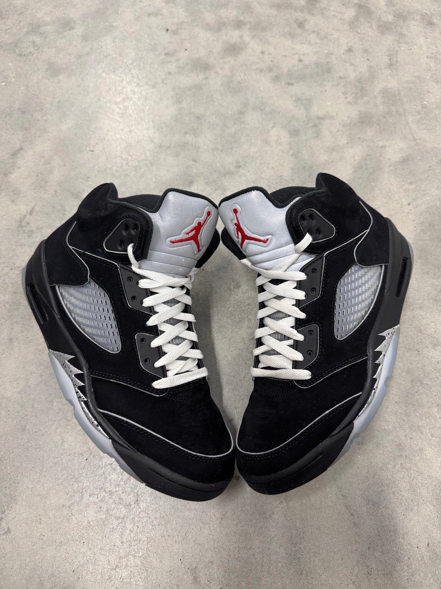 JORDAN 5 “ Black Metallic Reimagined “