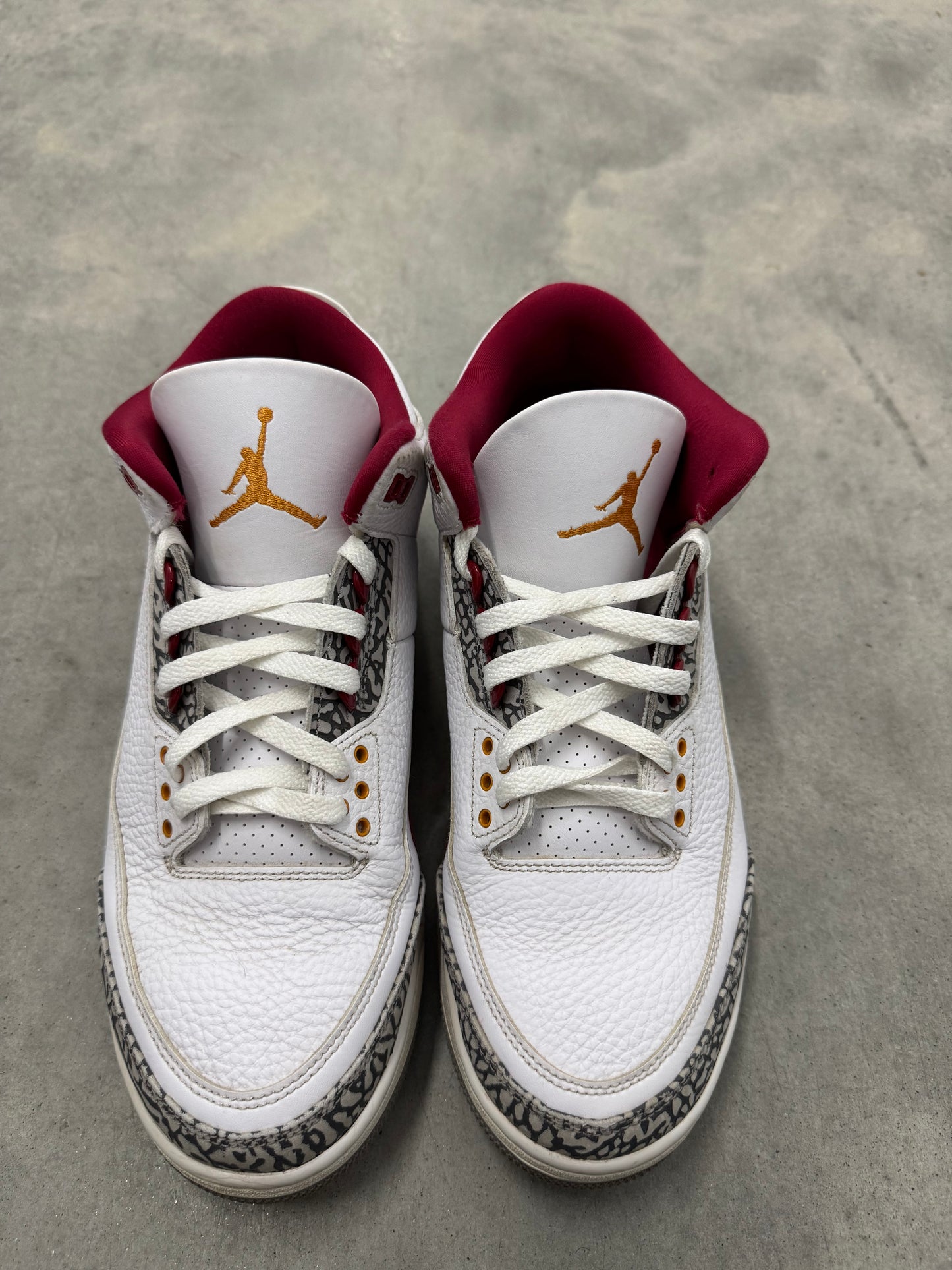 JORDAN 3 “ Cardinal Red “
