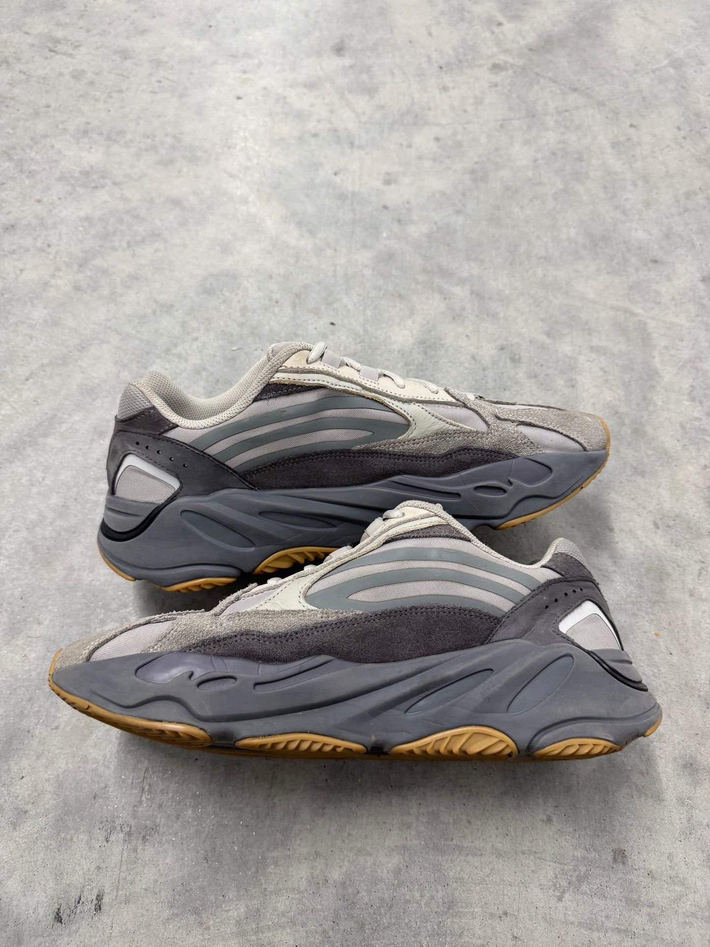 YEEZY BOOST 700 V2 “ Tephra “