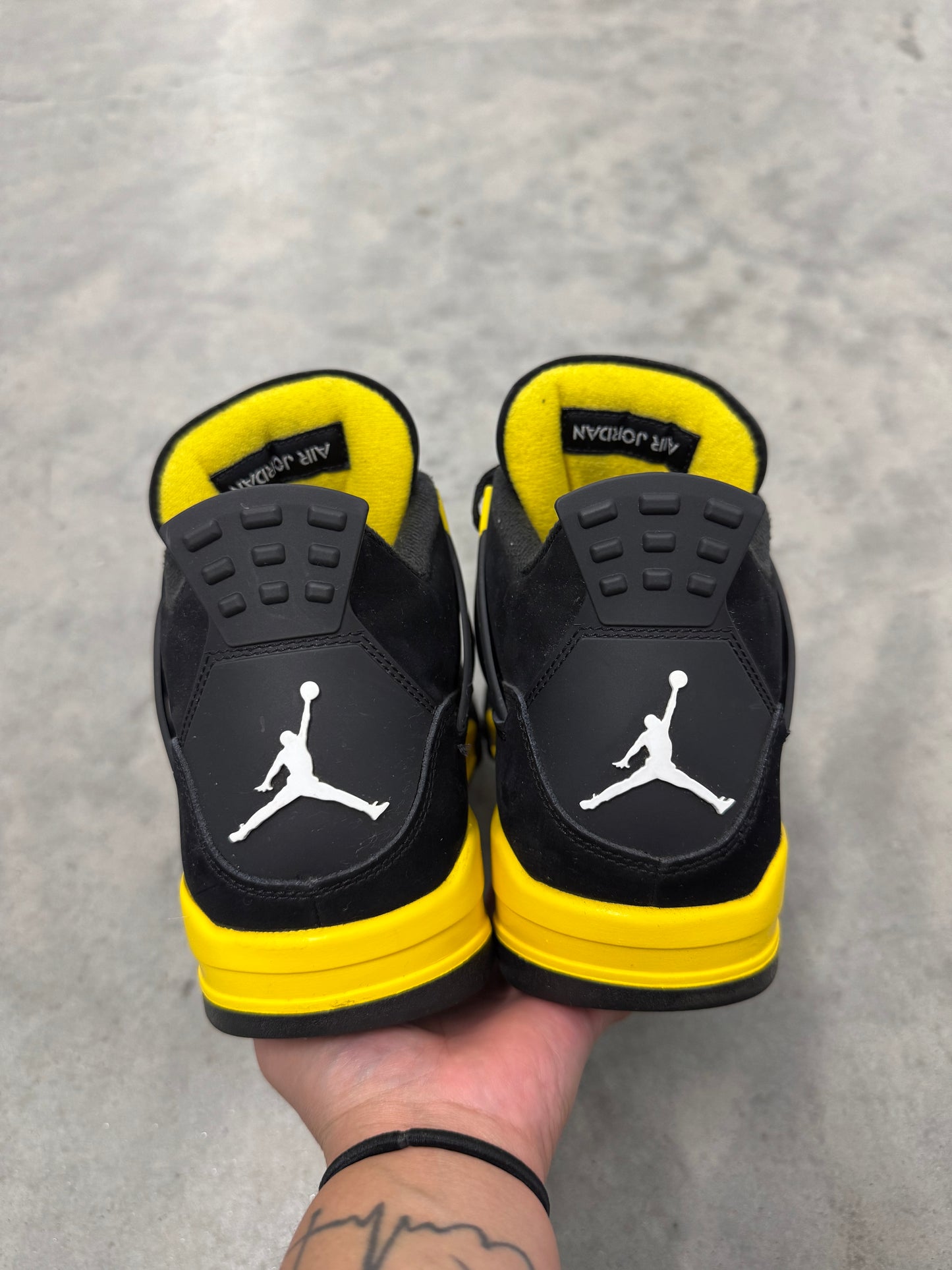 JORDAN 4 “ Thunder “