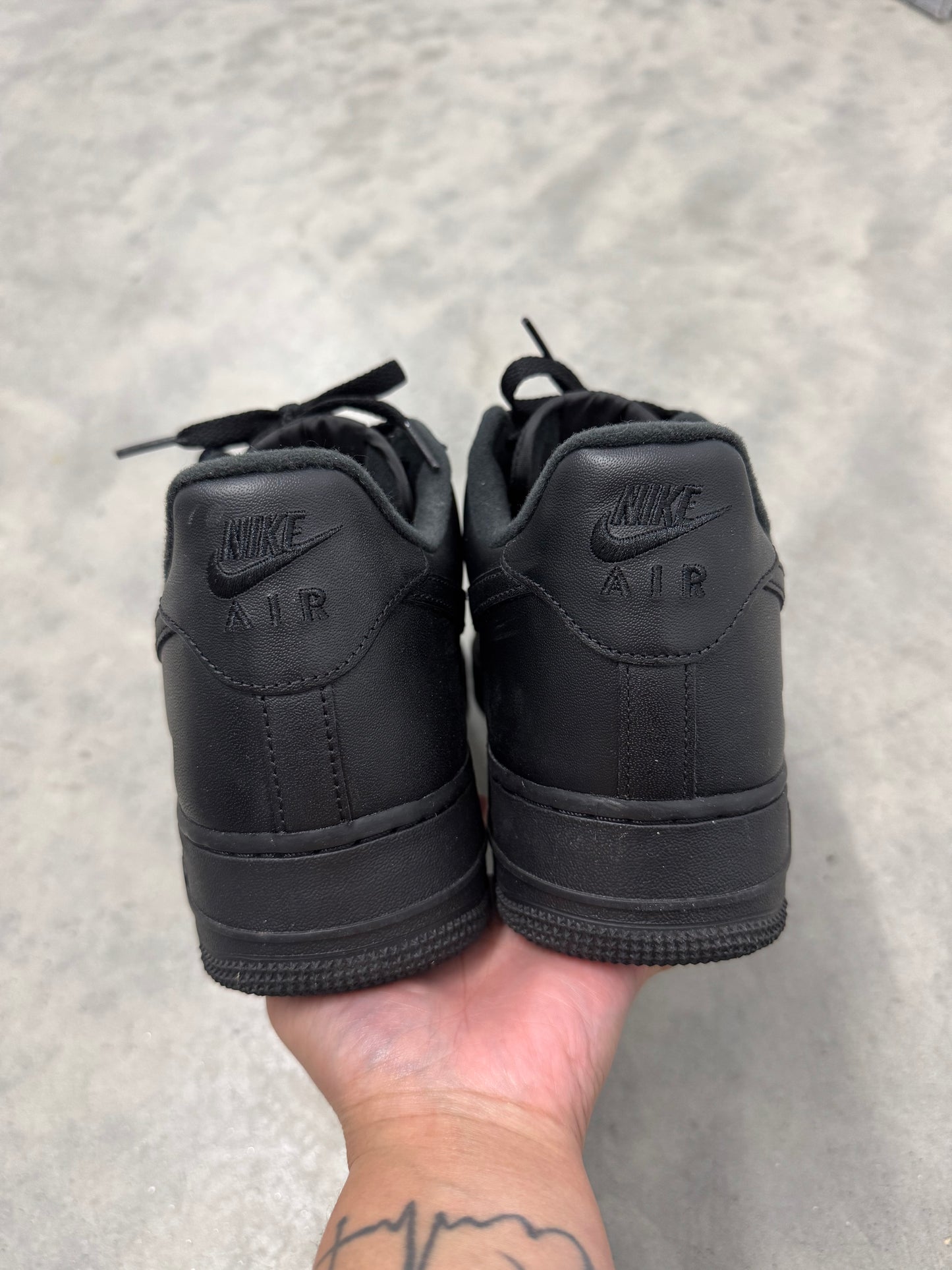 AIR FORCE SUPREME LOW “ Box-Logo Black “
