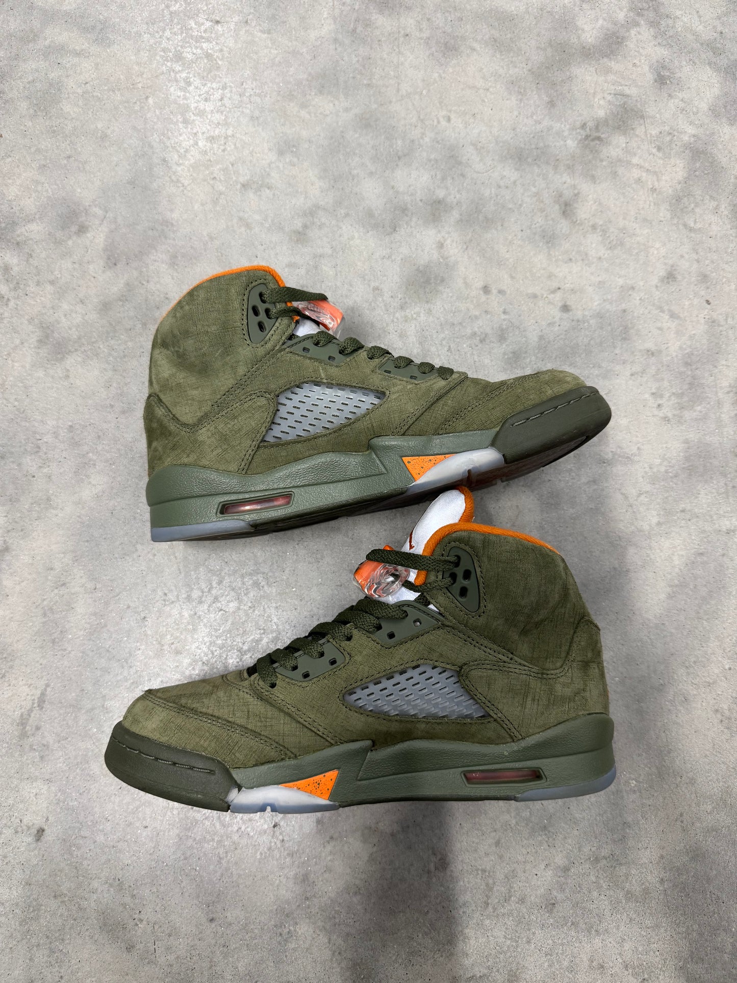 JORDAN 5 “ Olive “