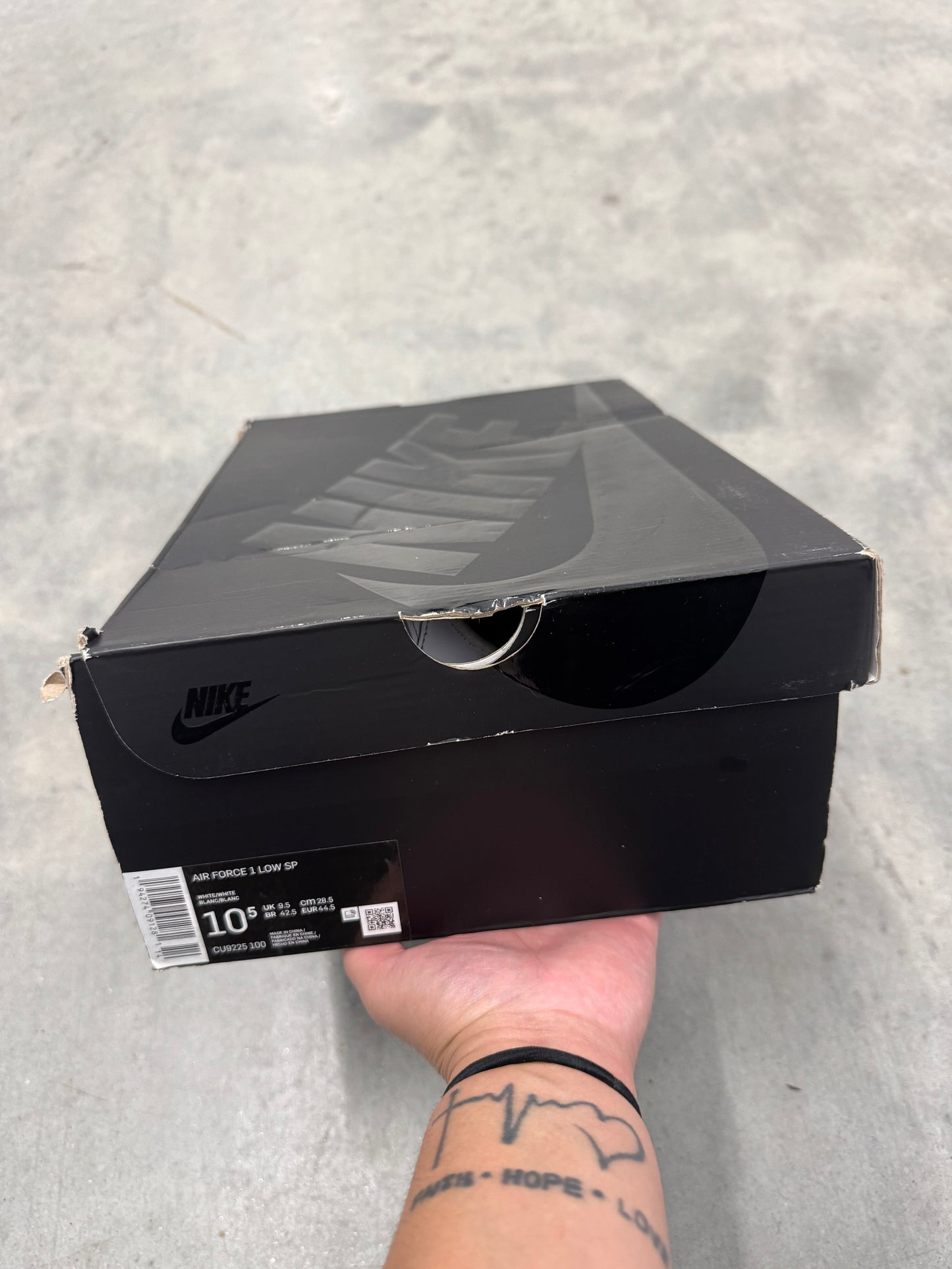AIR FORCE SUPREME LOW “ Box-Logo White “
