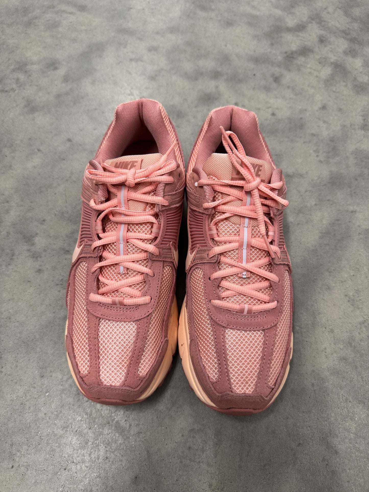 NIKE ZOOM VOMERO 5 “ Stardust “