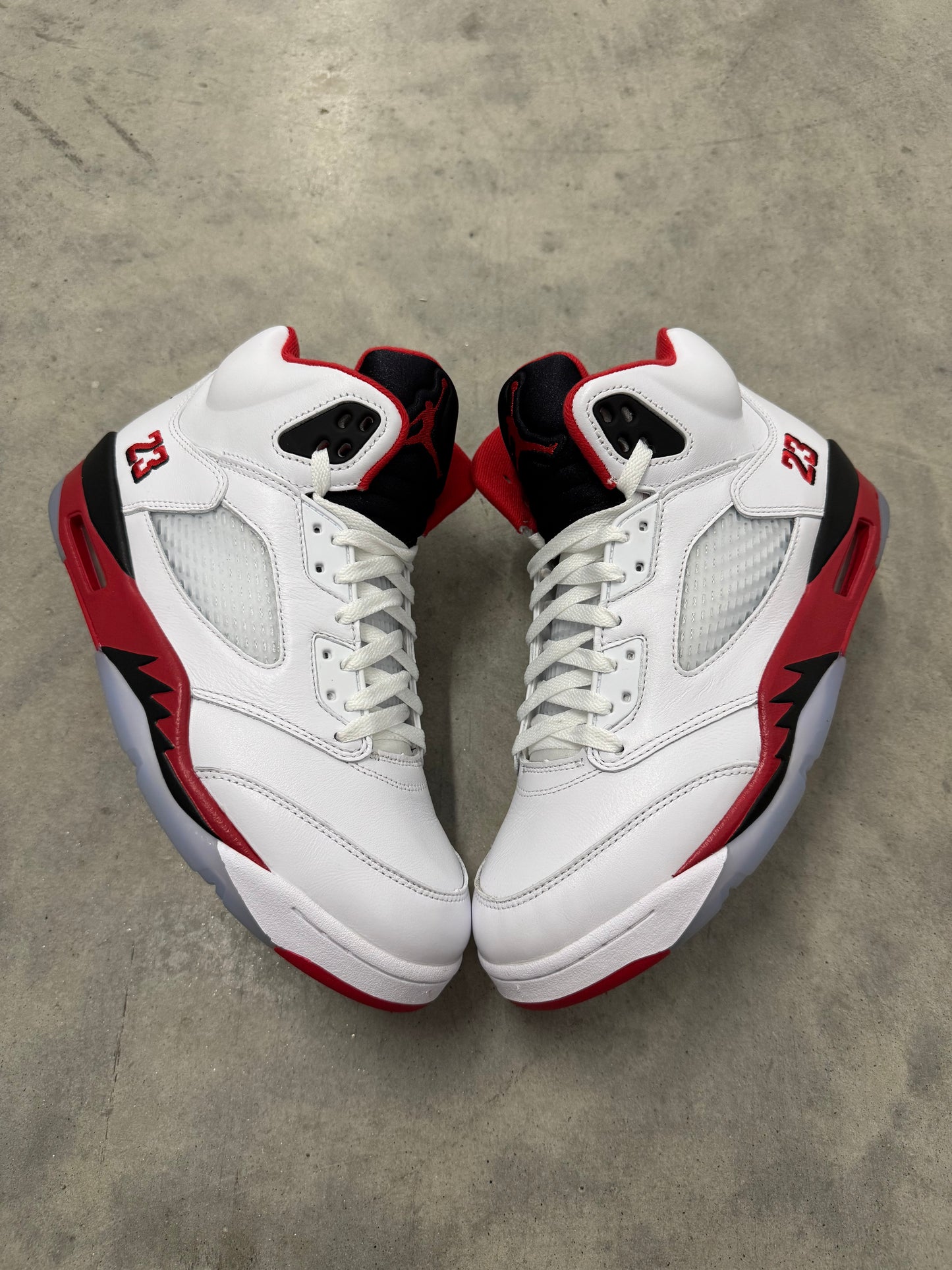 JORDAN 5 “ Fire Red “