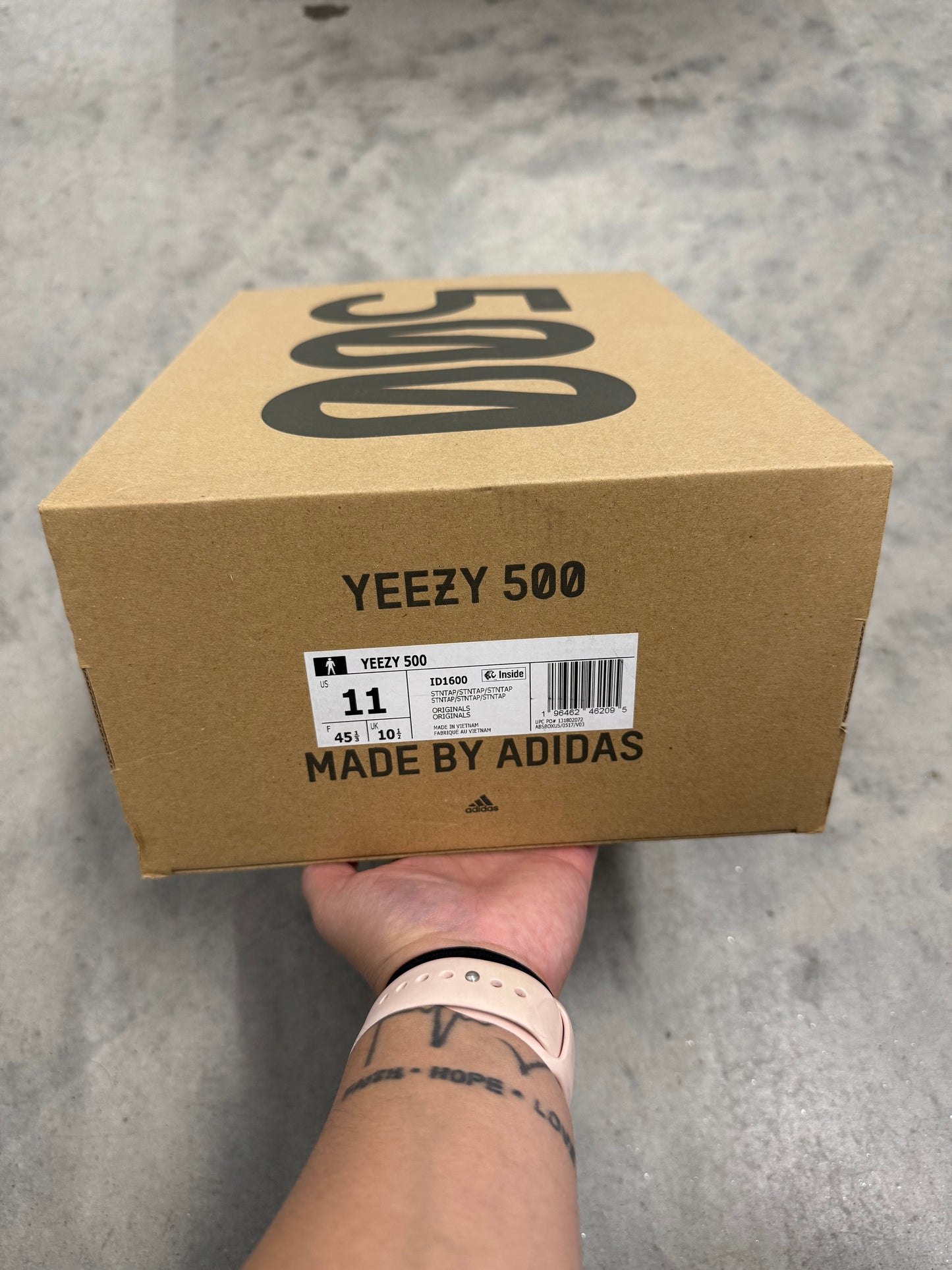 YEEZY 500 “ Stone Taupe “