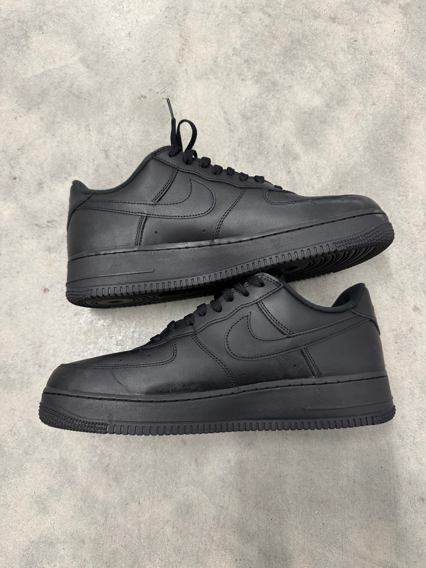 AIR FORCE SUPREME LOW “ Box-Logo Black “