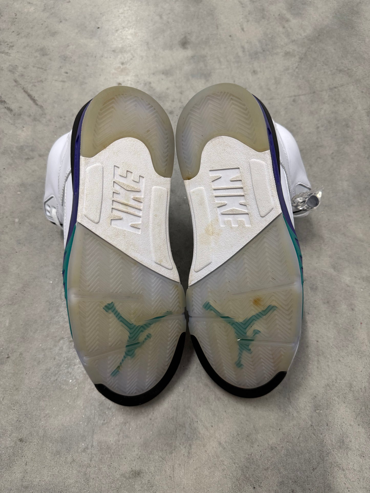 JORDAN 5 “ Grape “