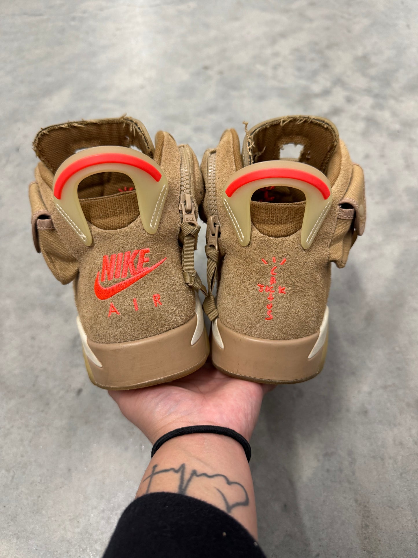 TRAVIS SCOTT JORDAN 6 “ British Khaki “