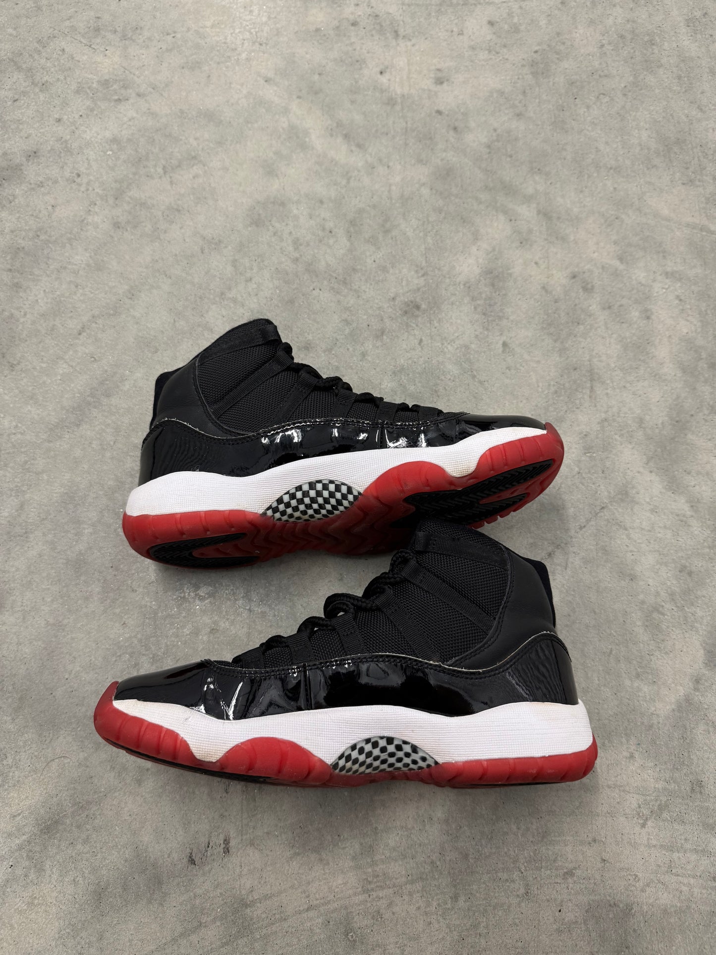 JORDAN 11 “ Bred “