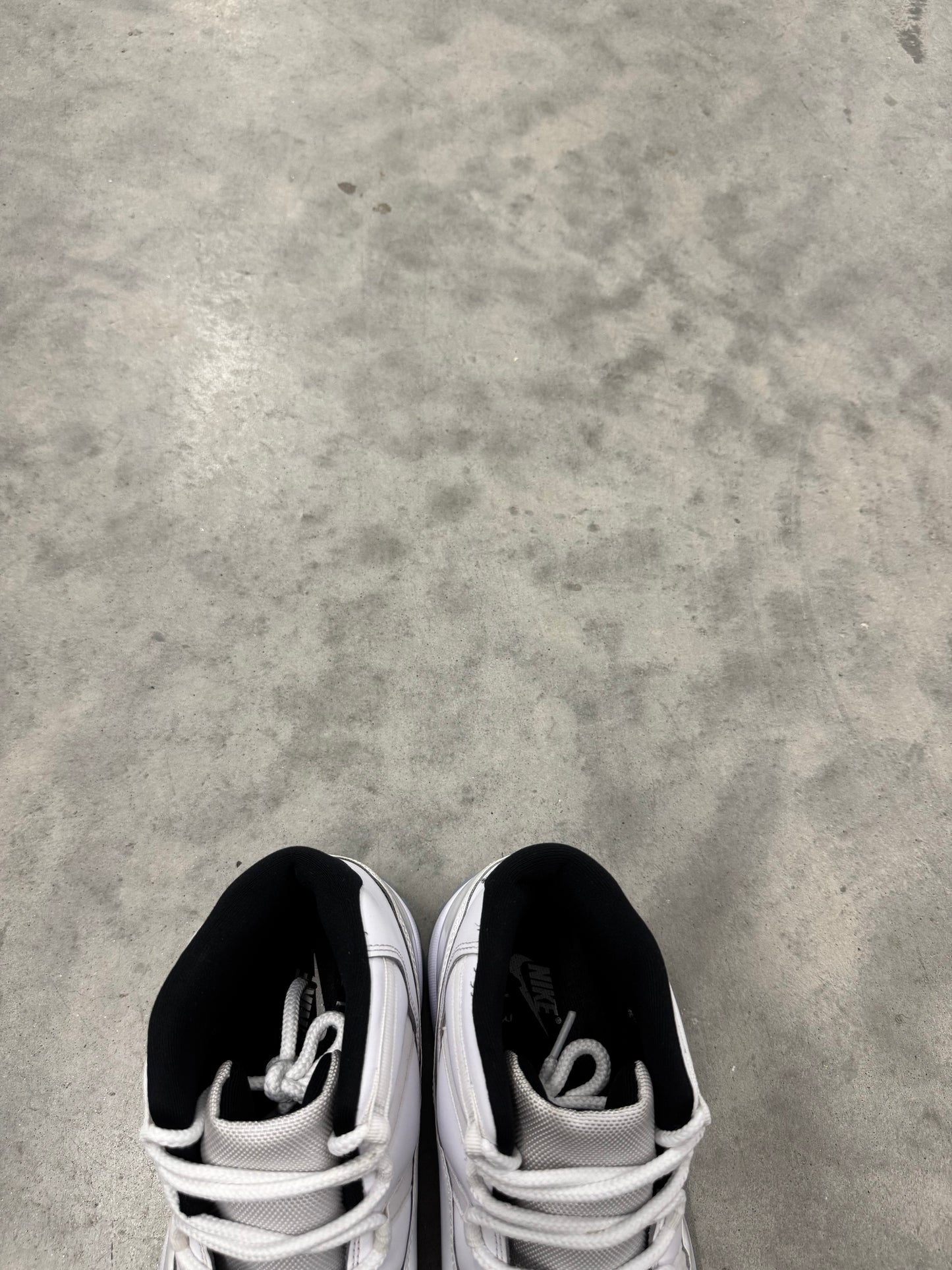 JORDAN 11 “ Legend Blue “