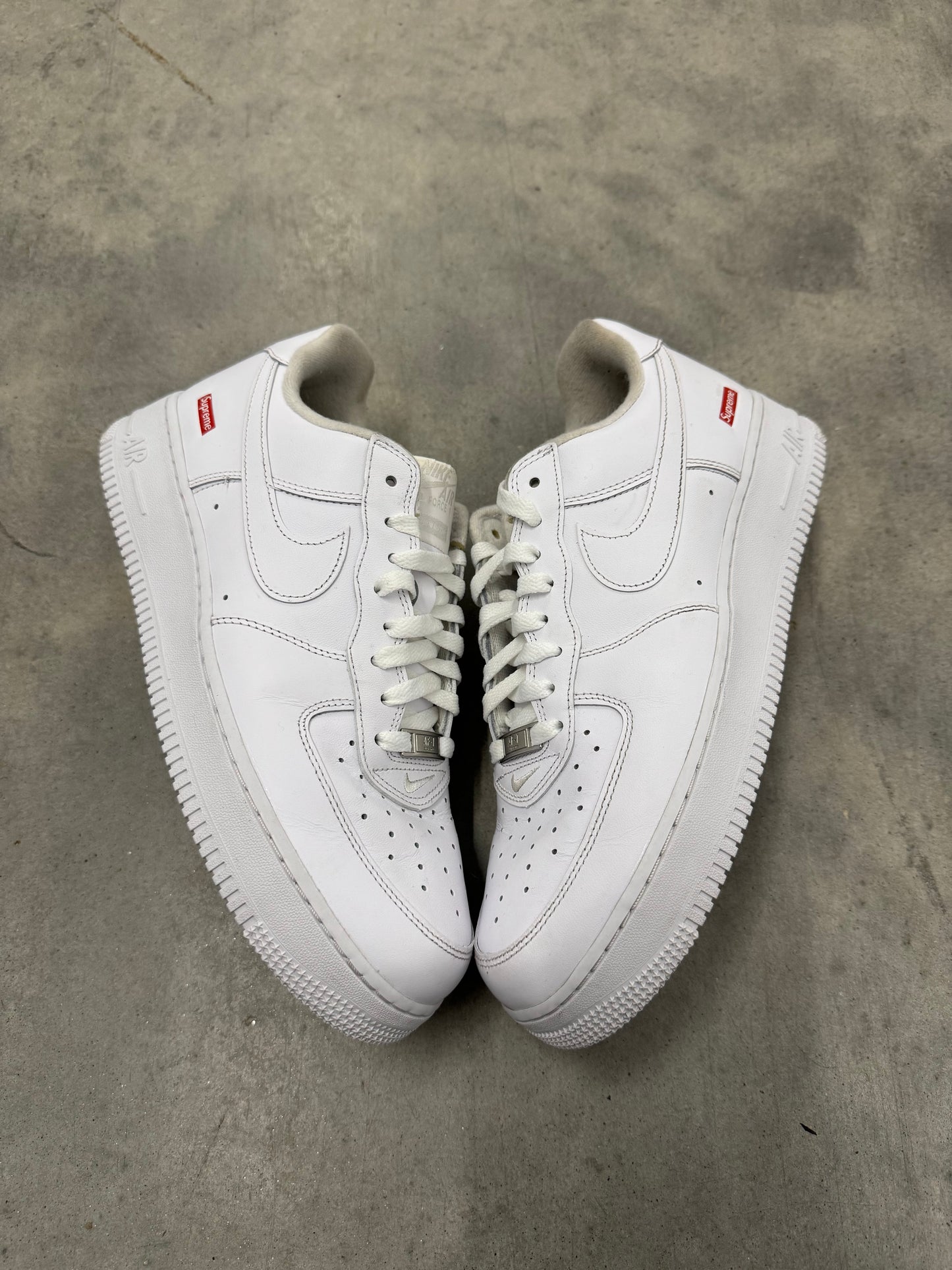 AIR FORCE SUPREME LOW “ Box-Logo White “