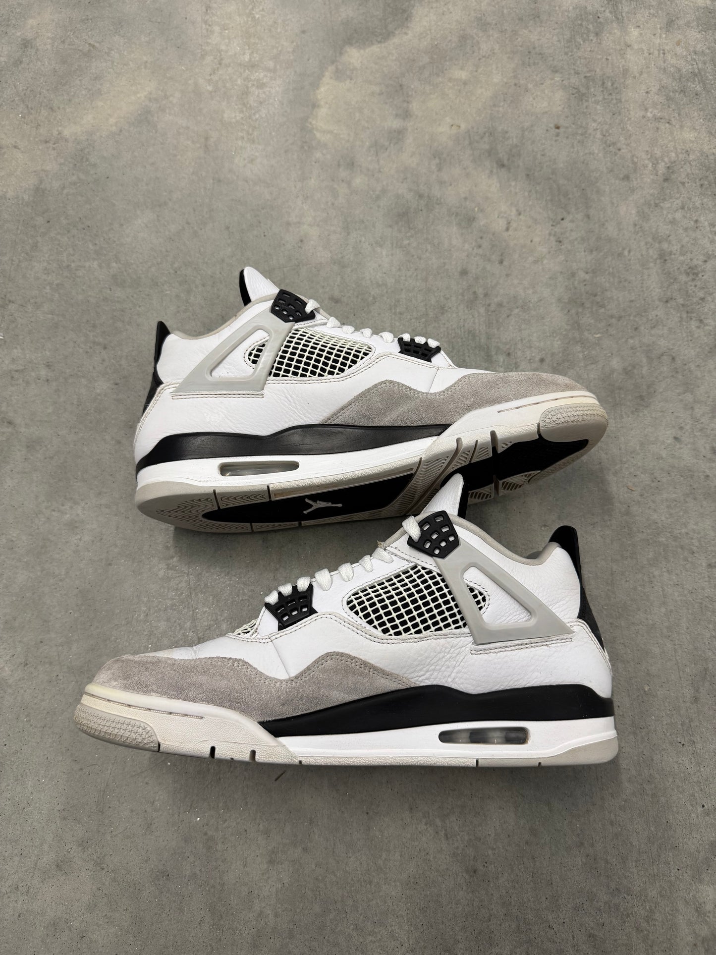 JORDAN 4 “ Military Black “