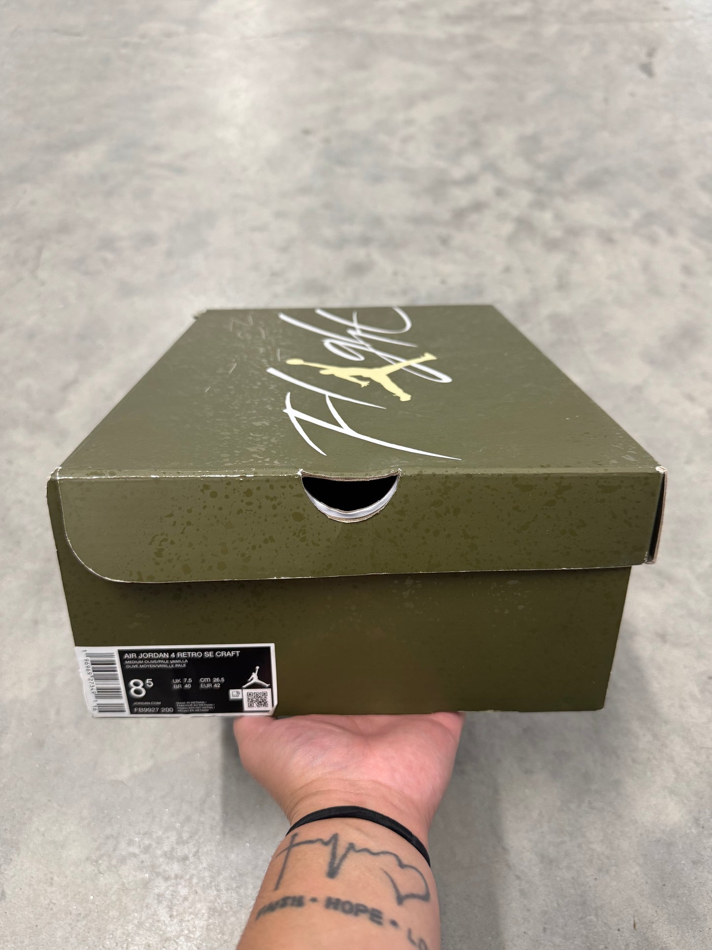 JORDAN 4 SE CRAFT “ Olive “